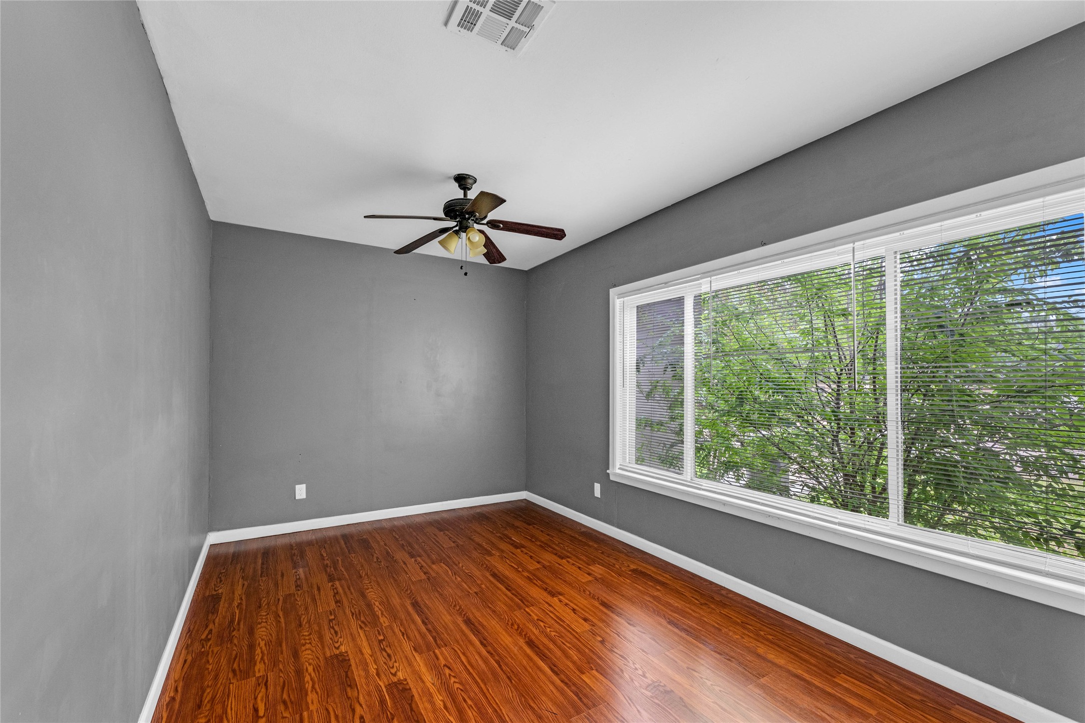 2527 Avenue G Property Photo 24