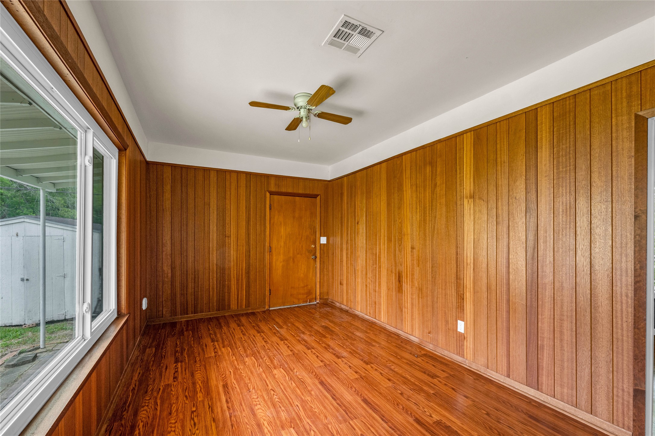 2527 Avenue G Property Photo 26