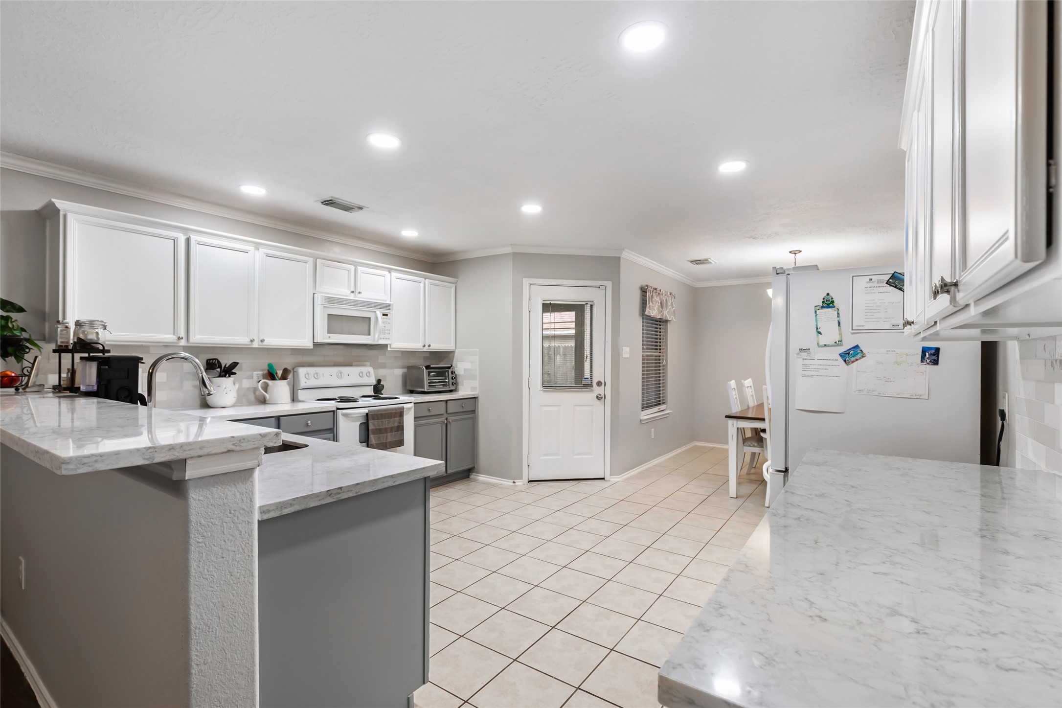 8038 Echinacea Drive Property Photo 15