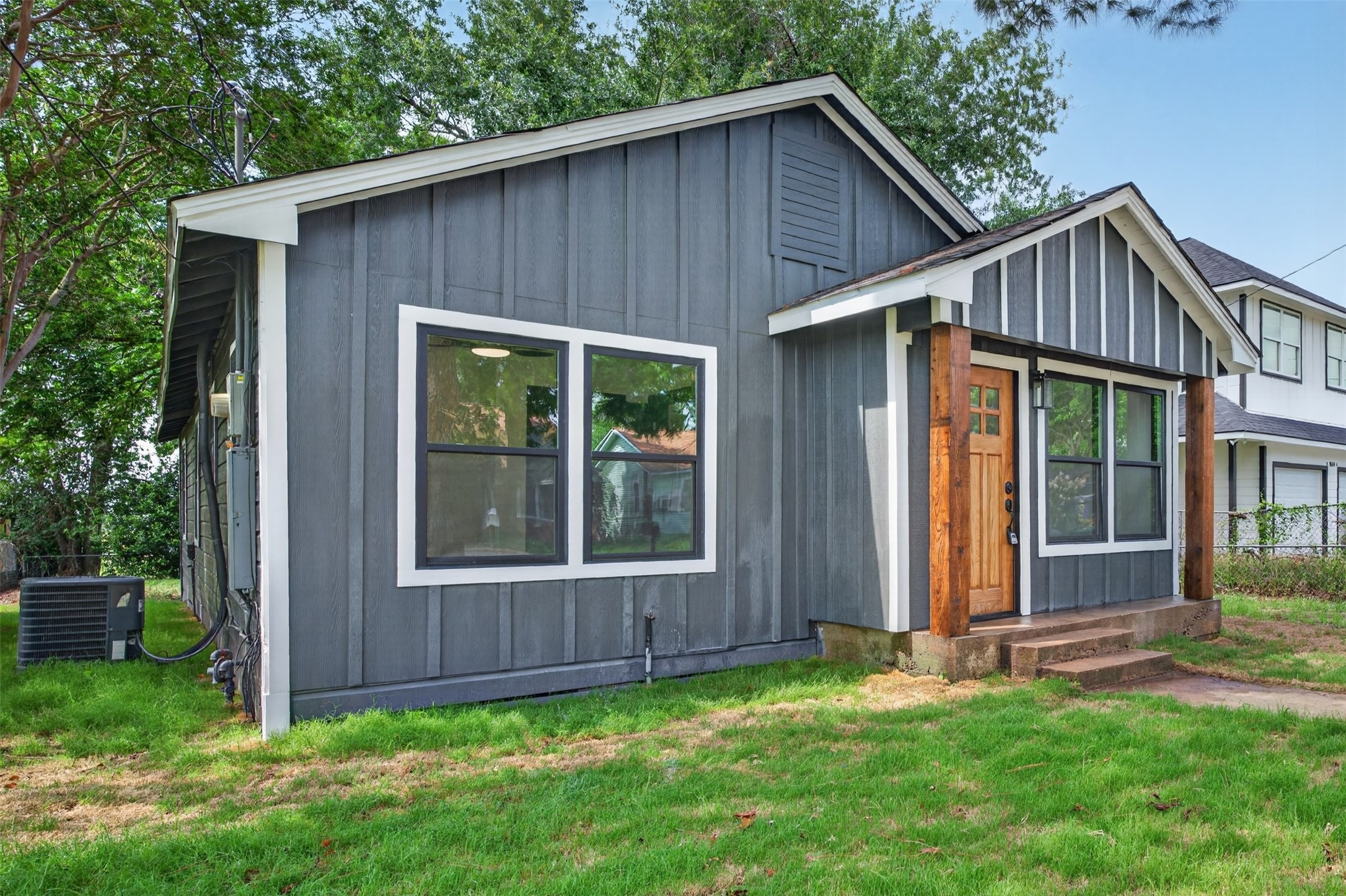 1506 Clay Street Property Photo 1