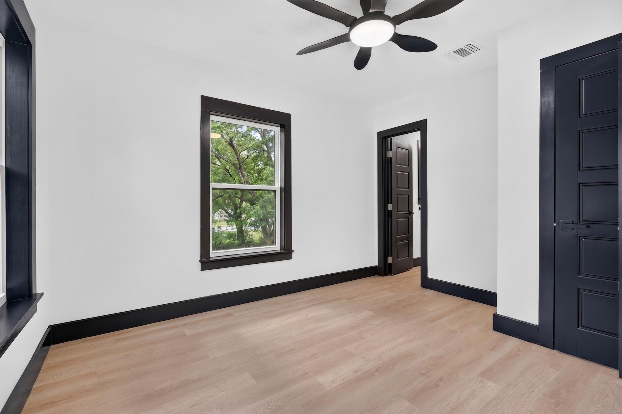 1506 Clay Street Property Photo 19