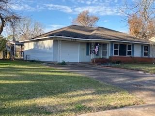 305 Wisteria Street, Lake Jackson TX 77566 Property Photo 1