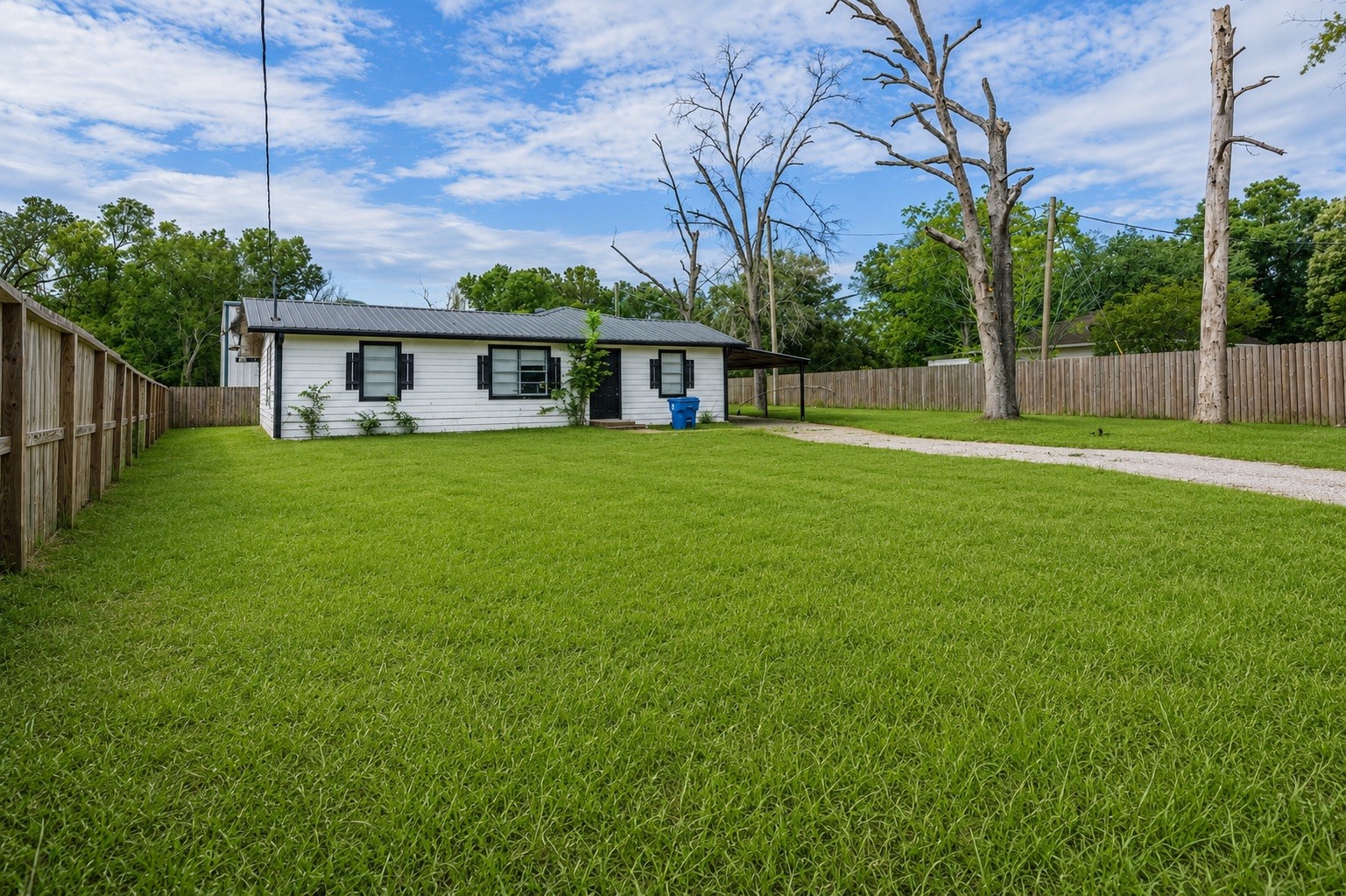 22316 E Martin Drive Property Photo 9