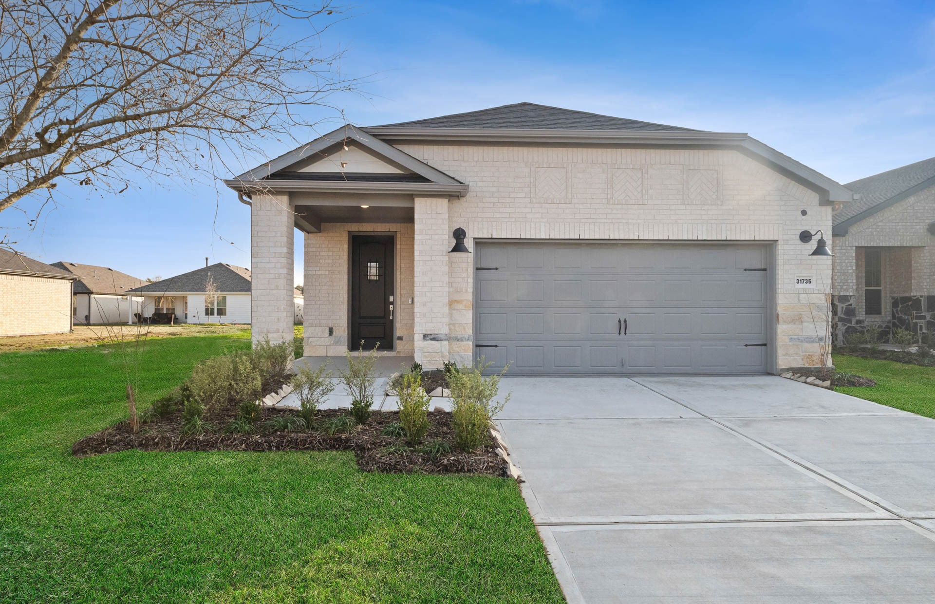 31735 Regal Drive Property Photo 2