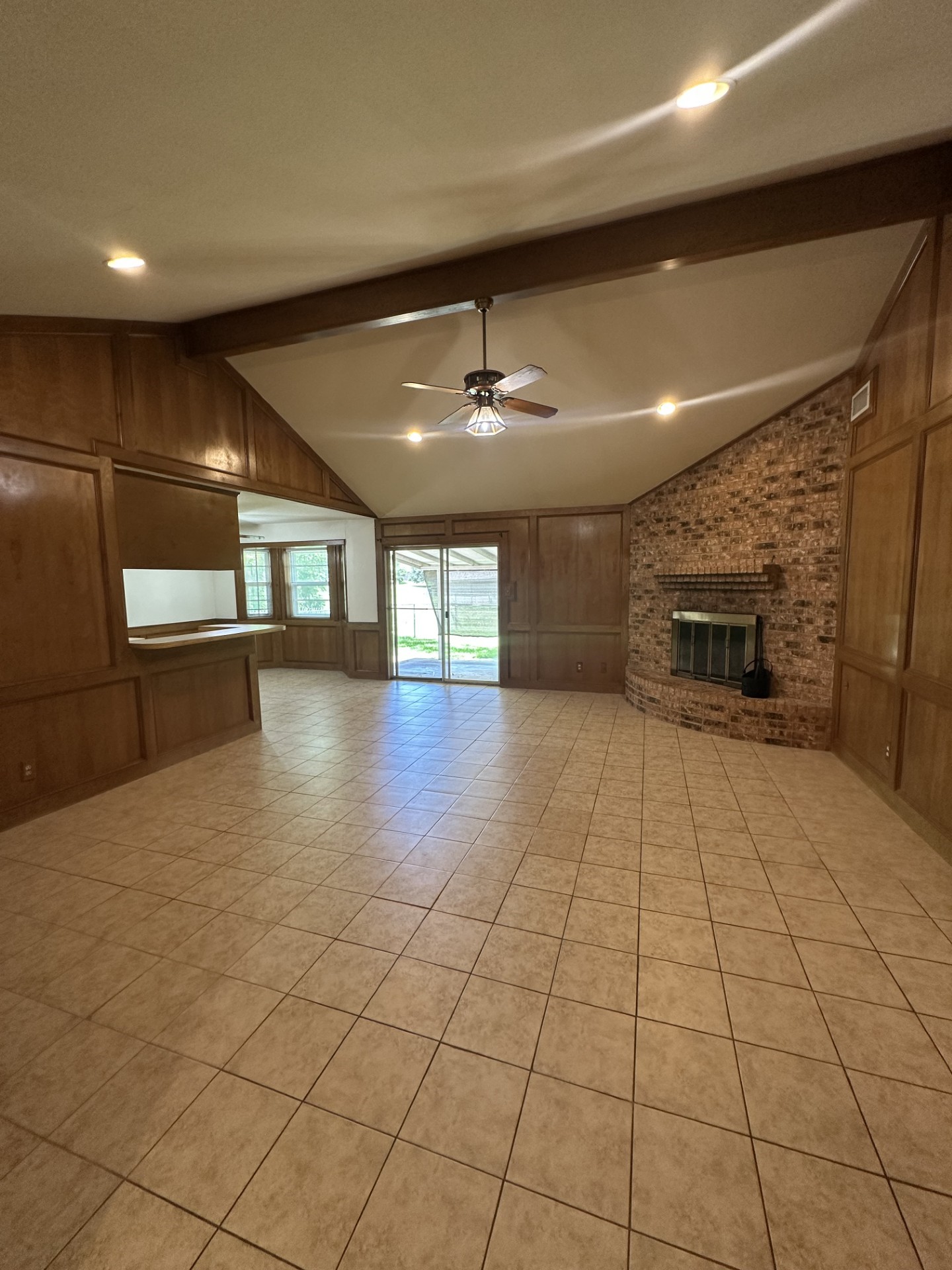 1003 Allison Property Photo 3