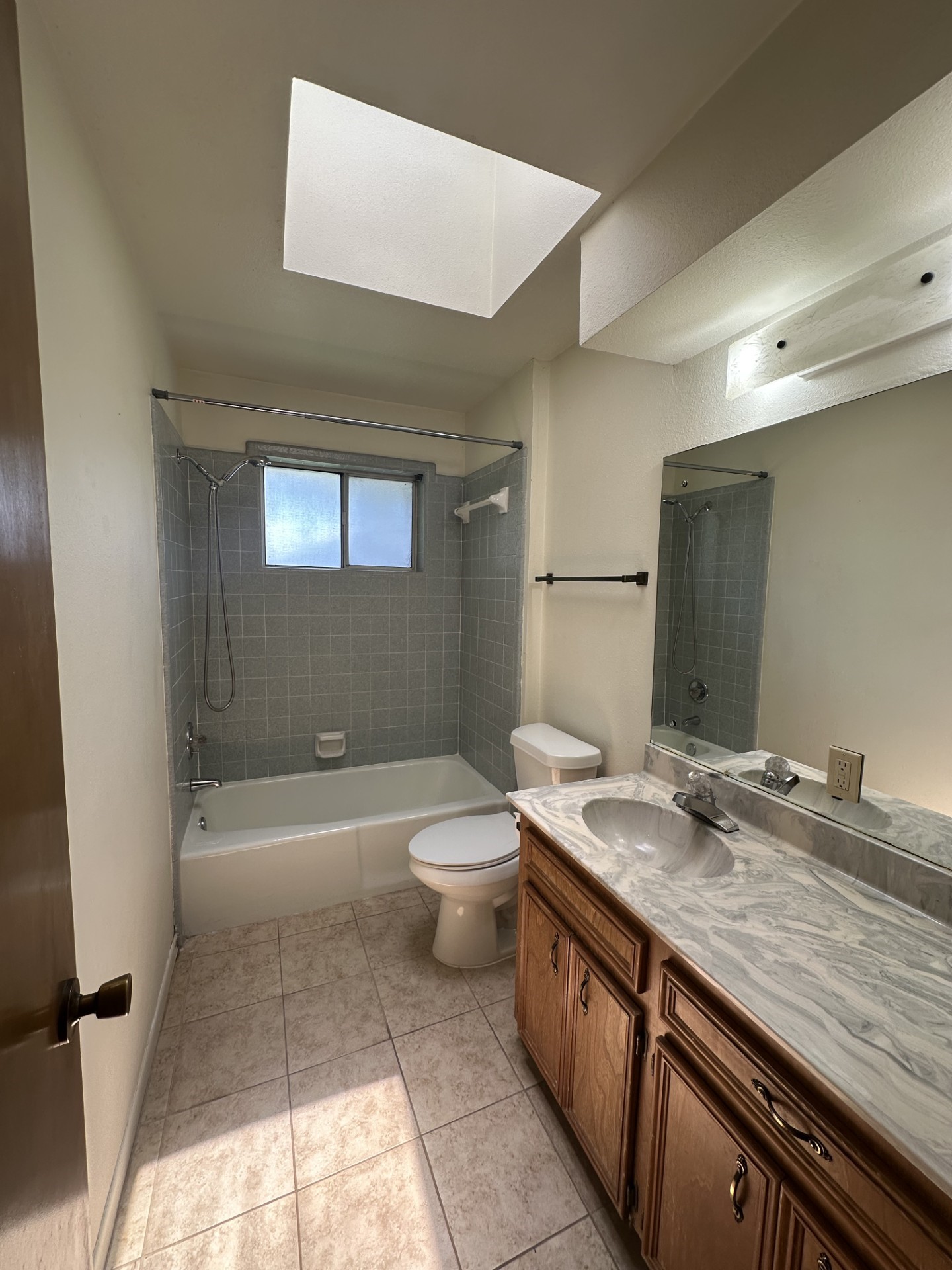 1003 Allison Property Photo 7