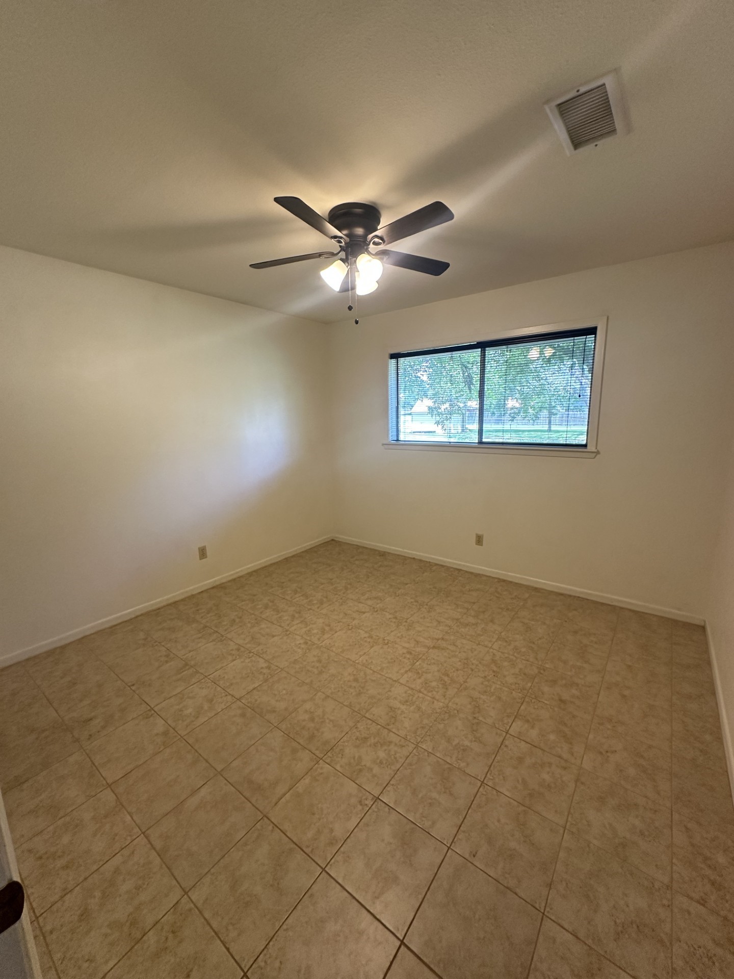 1003 Allison Property Photo 10