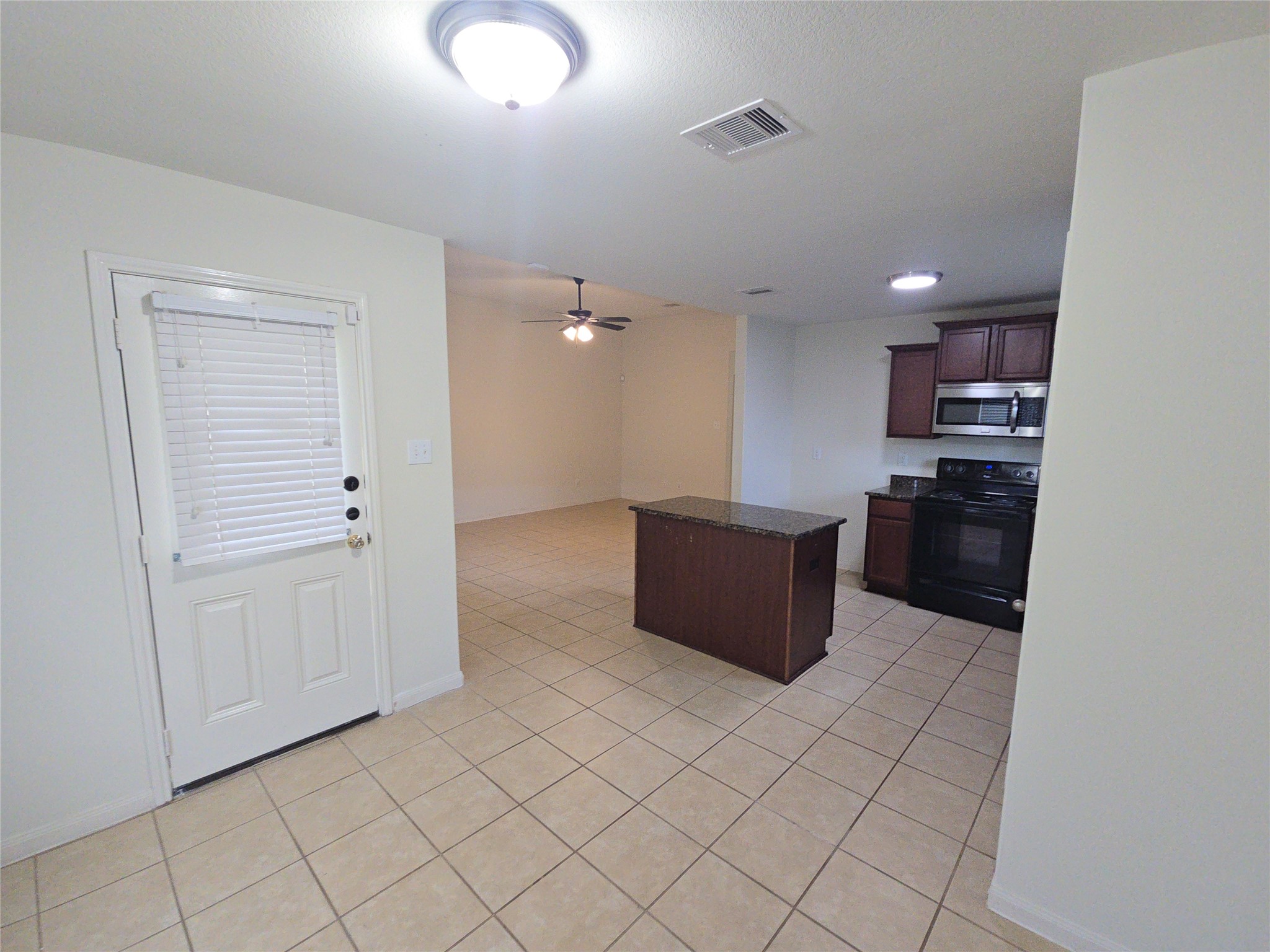 2303 Golden Brandy Lane Property Photo 6