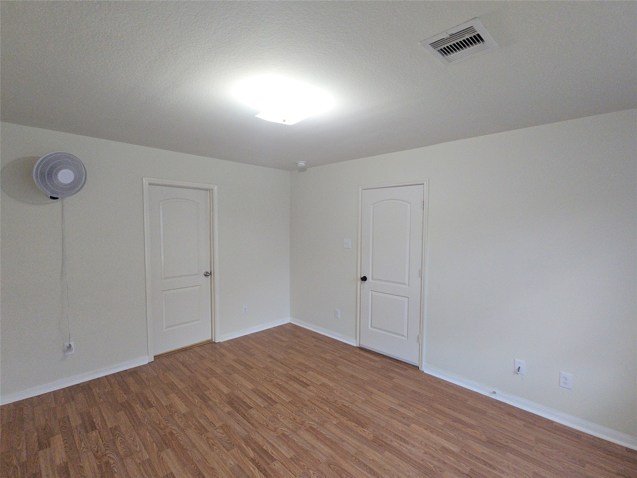 2303 Golden Brandy Lane Property Photo 9