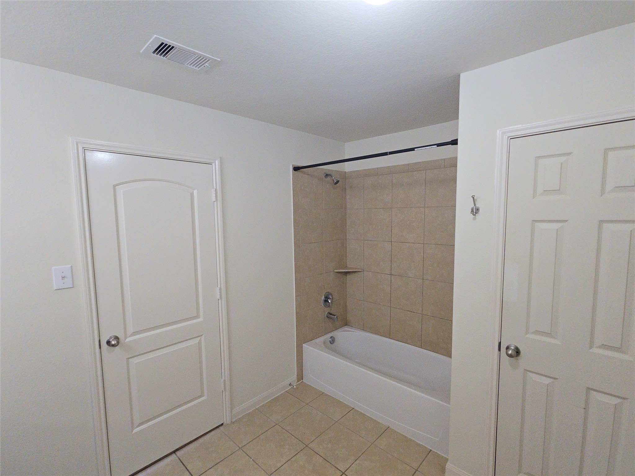 2303 Golden Brandy Lane Property Photo 10