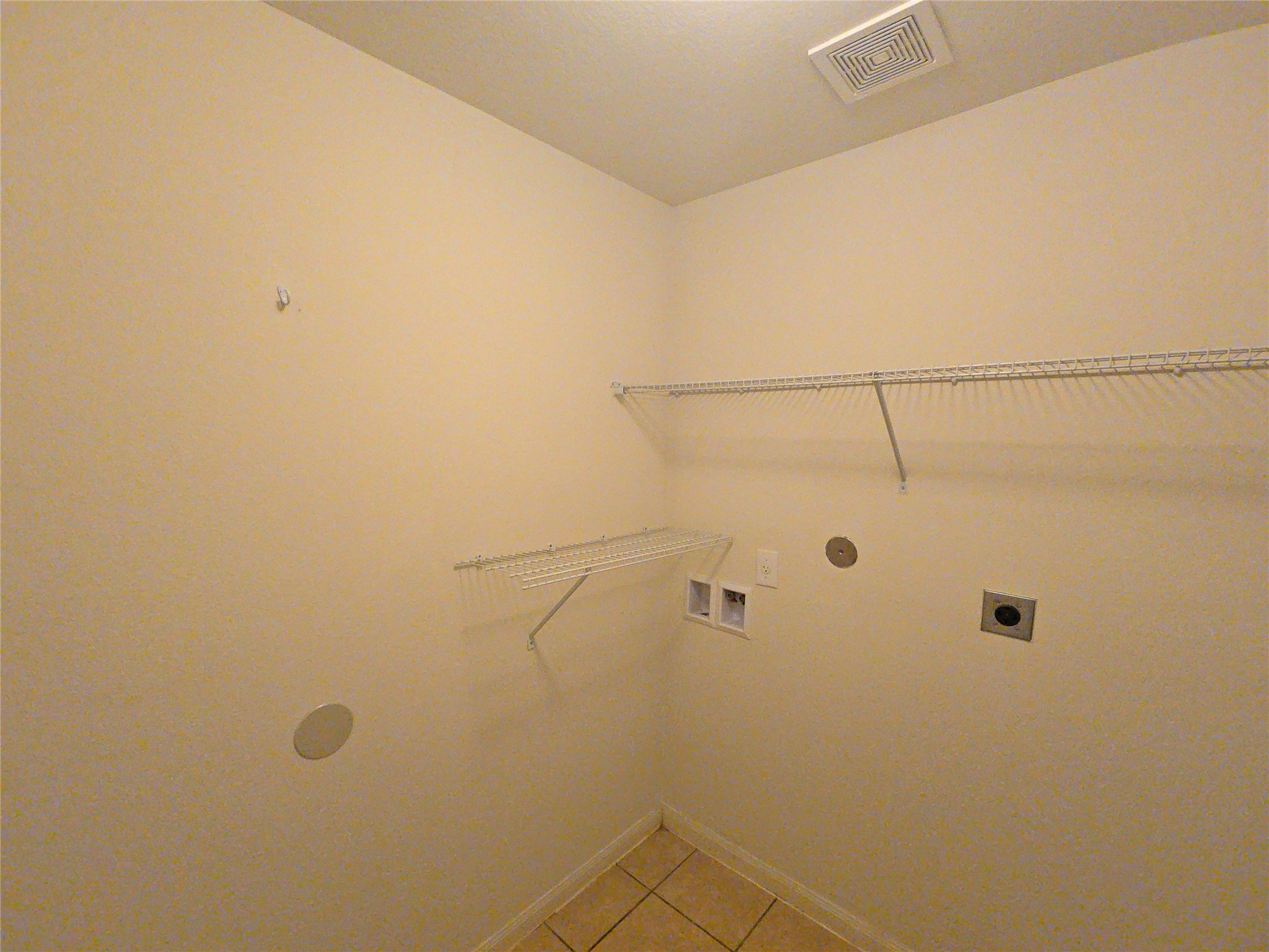 2303 Golden Brandy Lane Property Photo 17