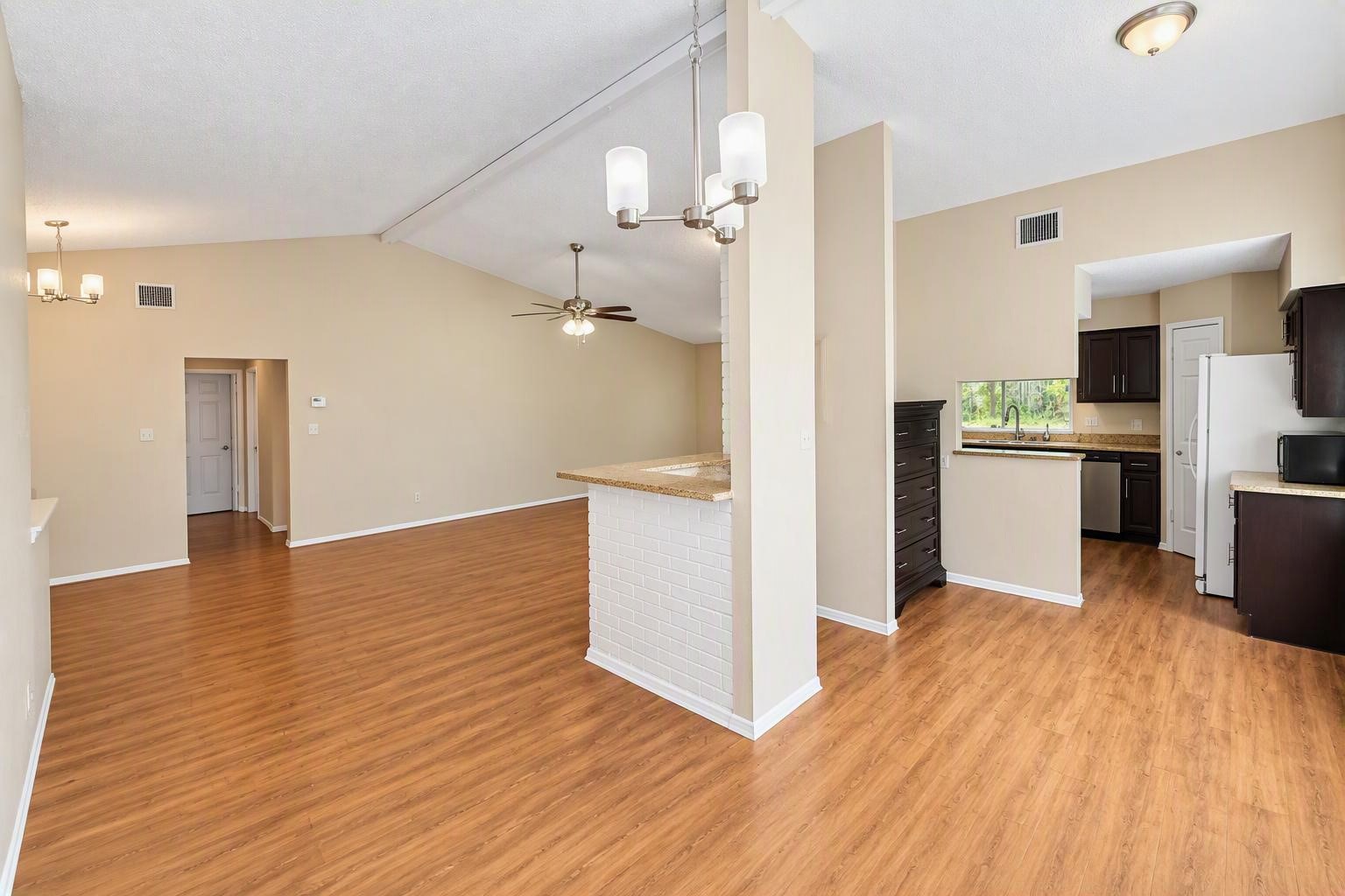 6631 Inwood West Drive Property Photo 9