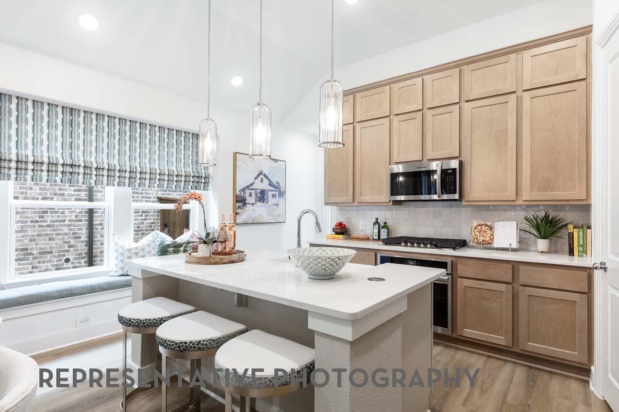 11211 Peacock Flower Street Property Photo 6