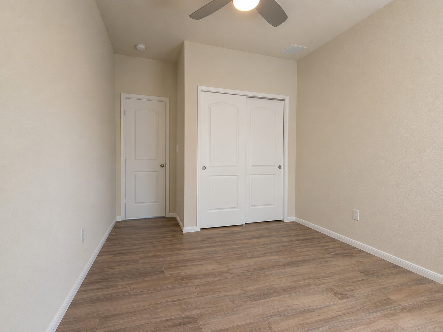 5707 Harmony Bay Circle Property Photo 5