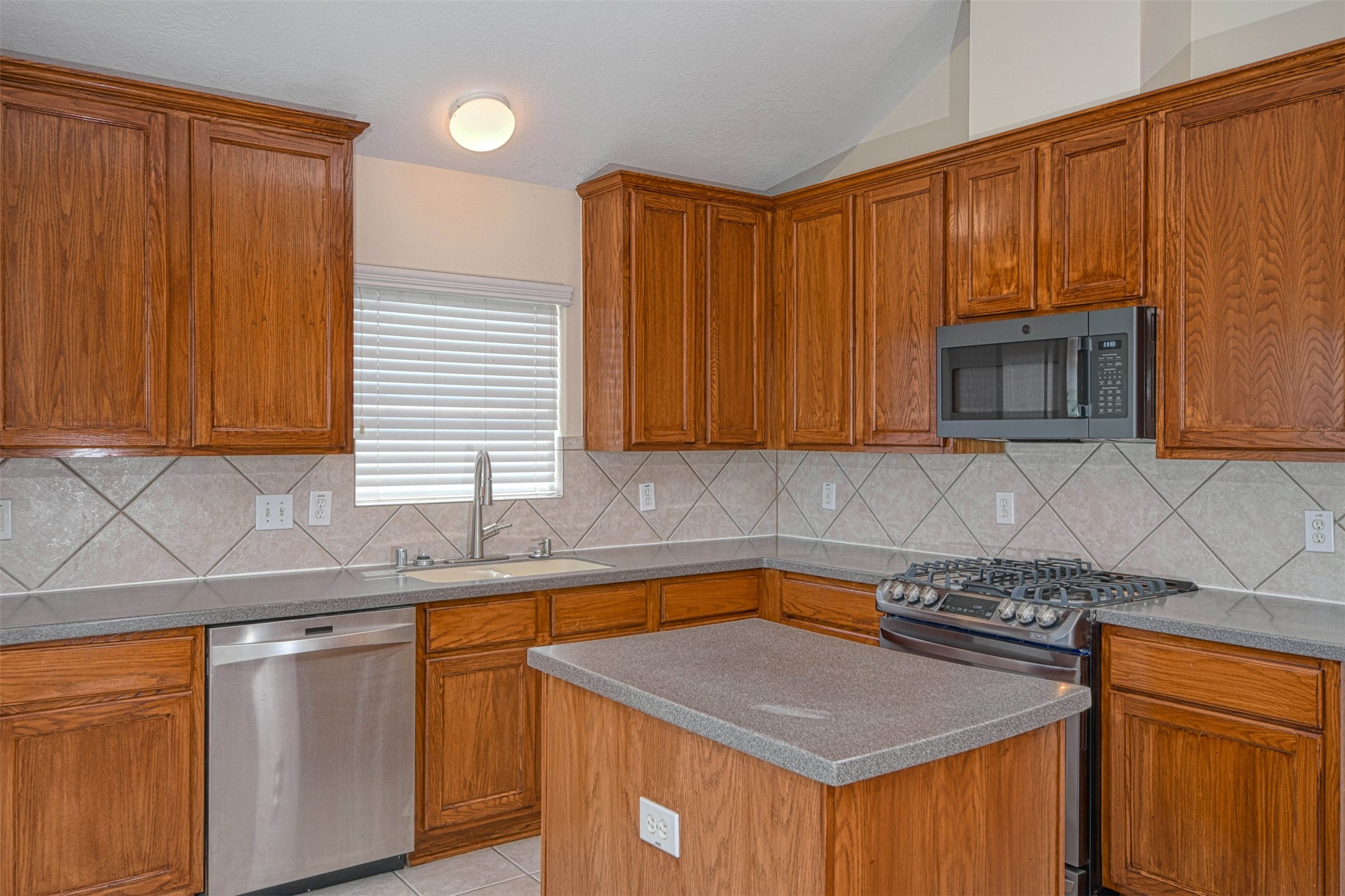 20834 Normandy Forest Property Photo 7