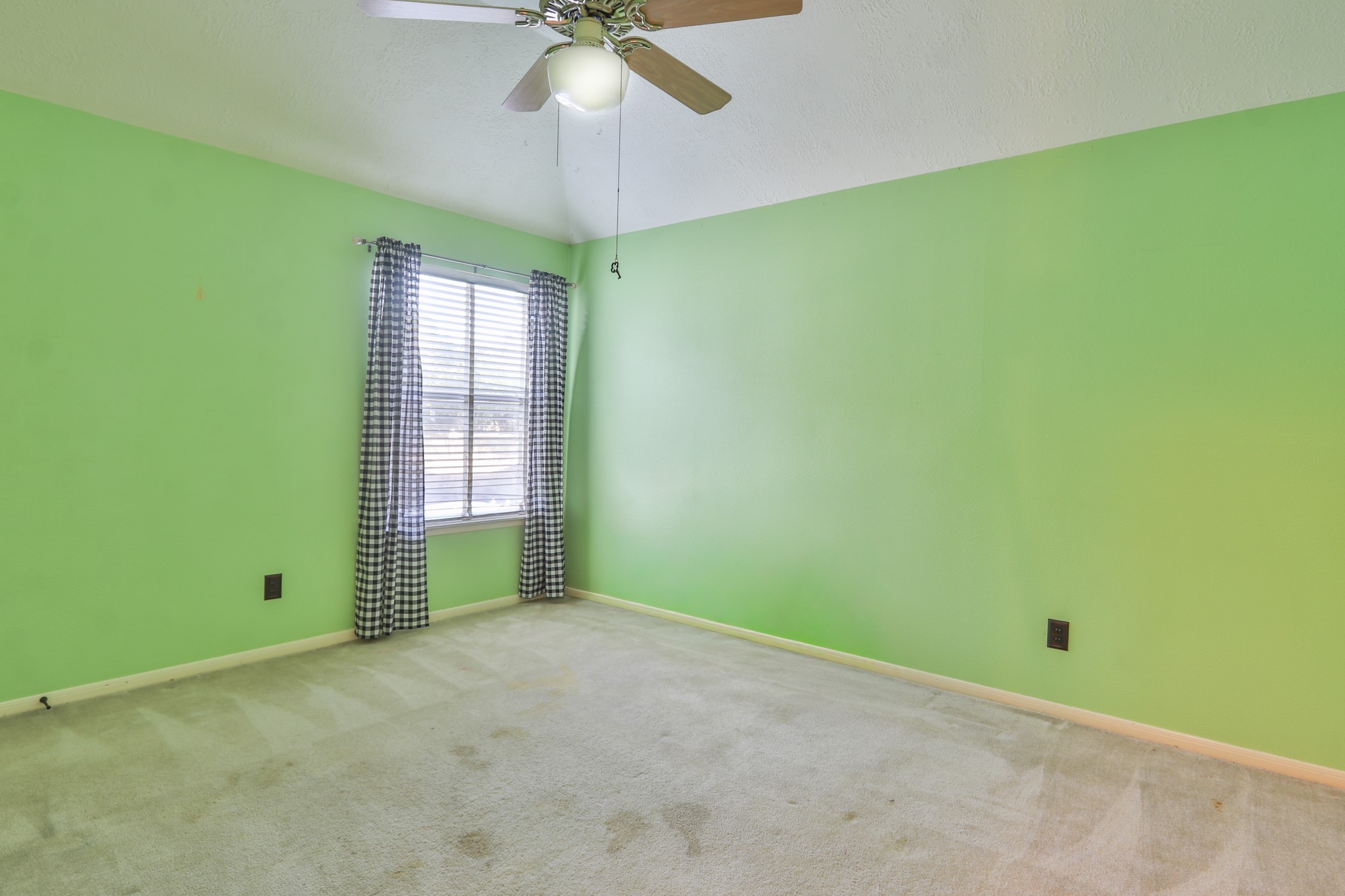 5123 Carefree Drive Property Photo 10