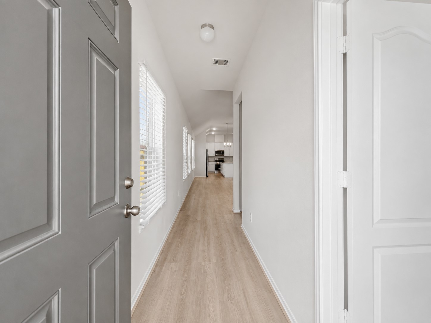 27106 Grey Fox Run Property Photo 4