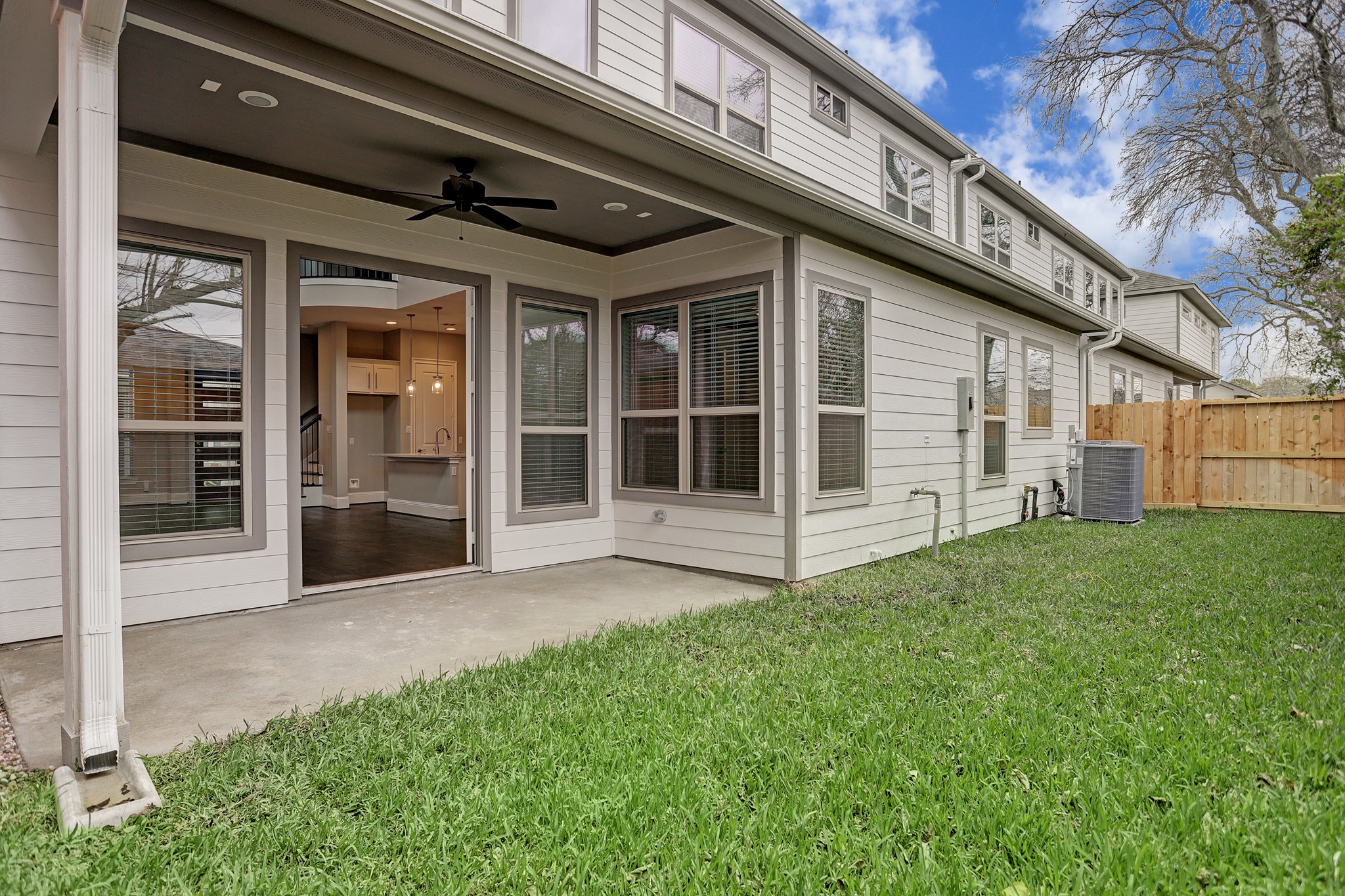 4851 Benning Dr Property Photo 2