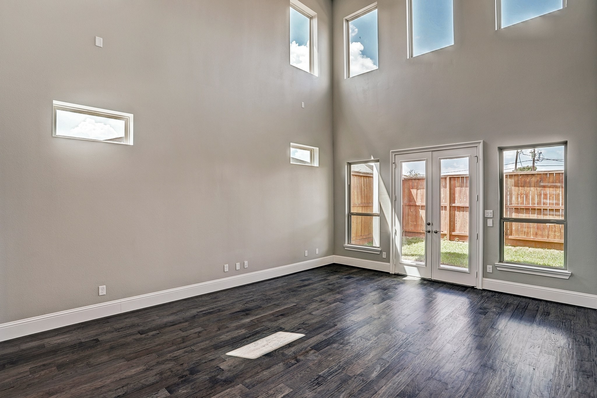 4851 Benning Dr Property Photo 10