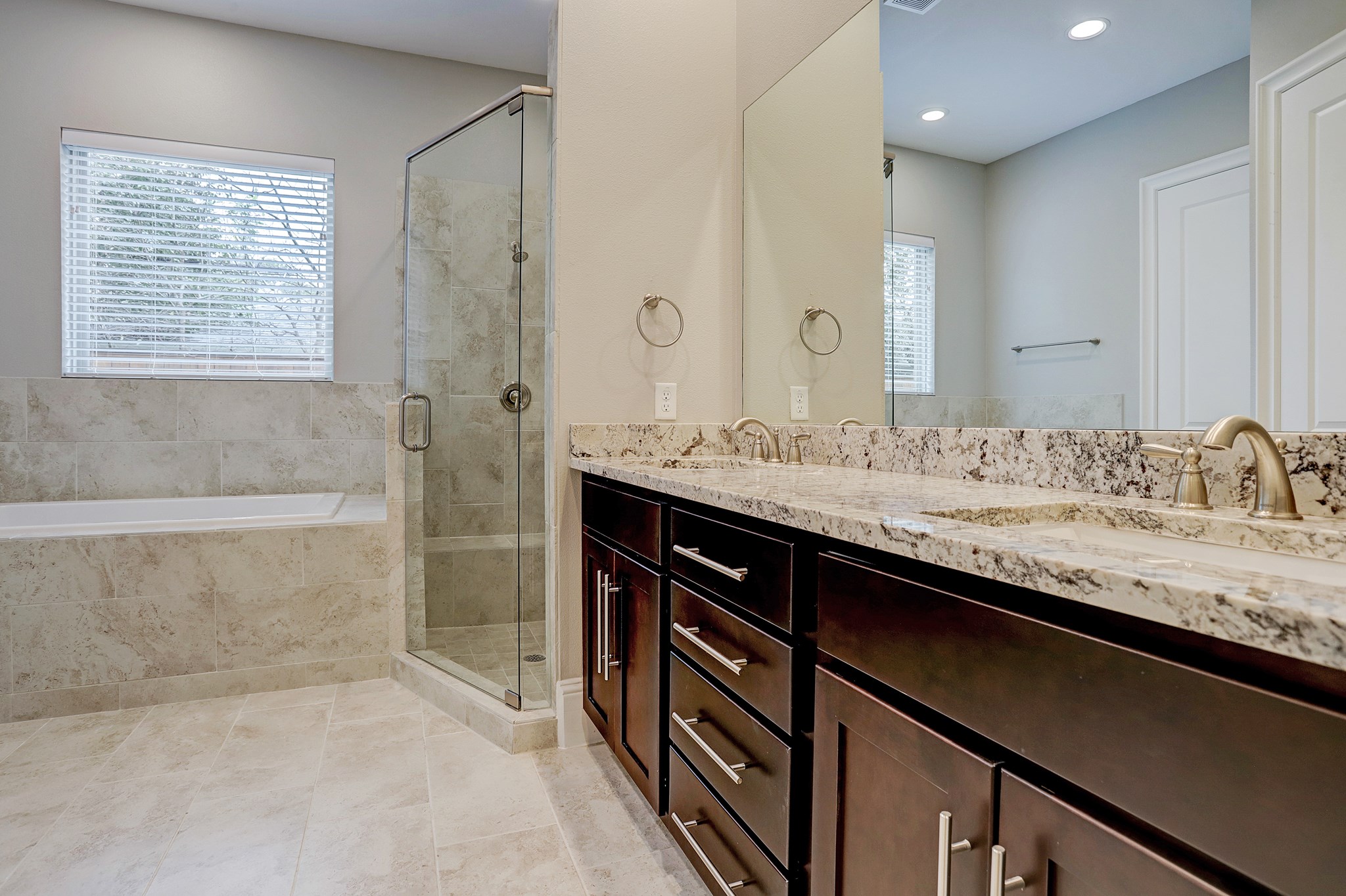 4851 Benning Dr Property Photo 14