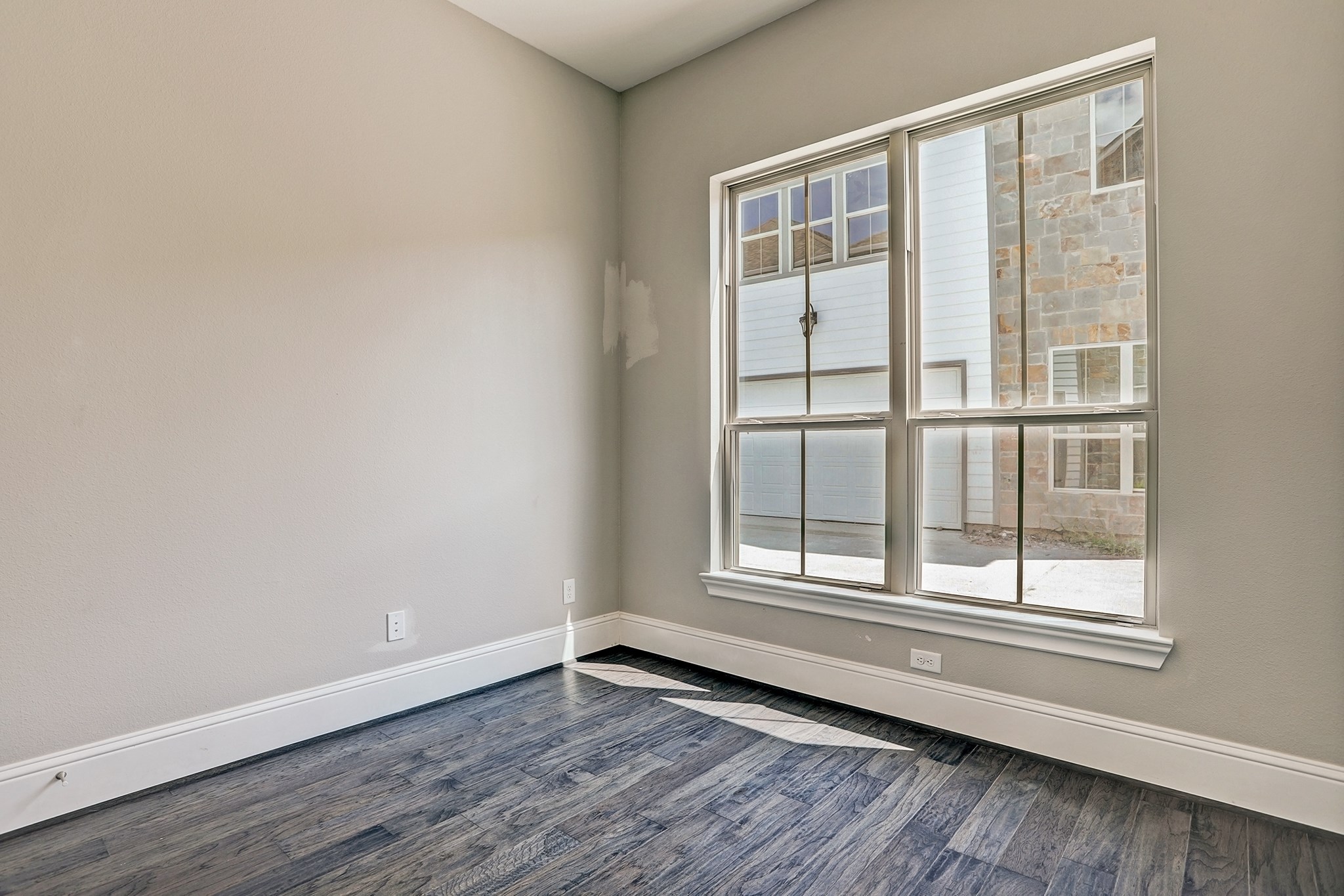 4851 Benning Dr Property Photo 17
