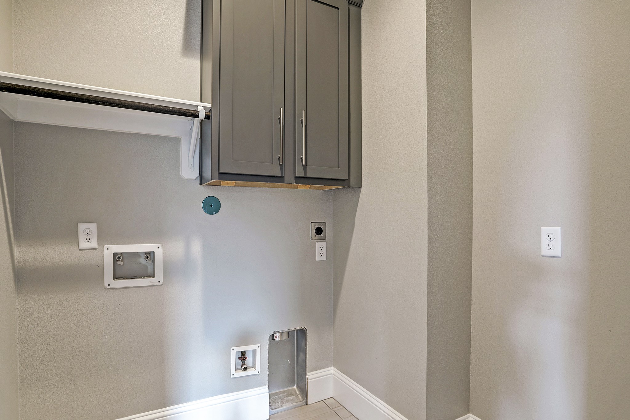 4851 Benning Dr Property Photo 30