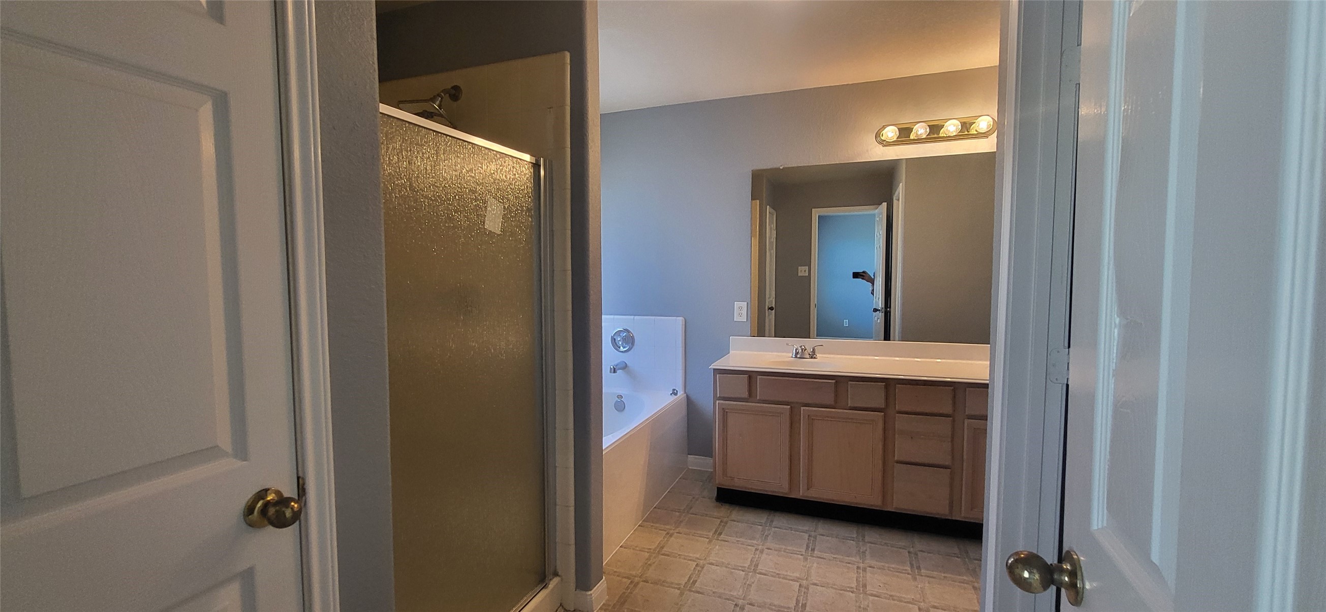 24022 Rockygate Drive Property Photo 7