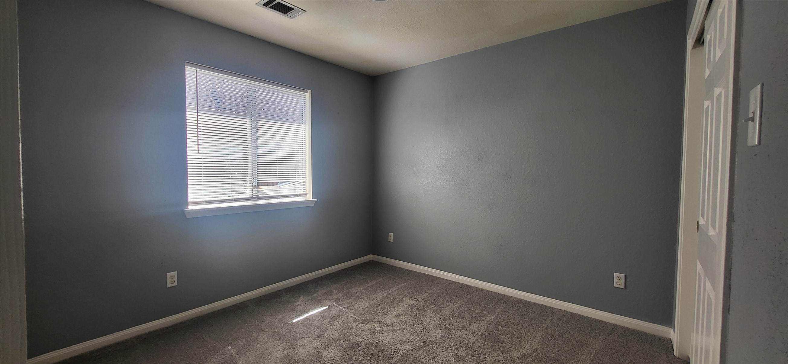24022 Rockygate Drive Property Photo 9