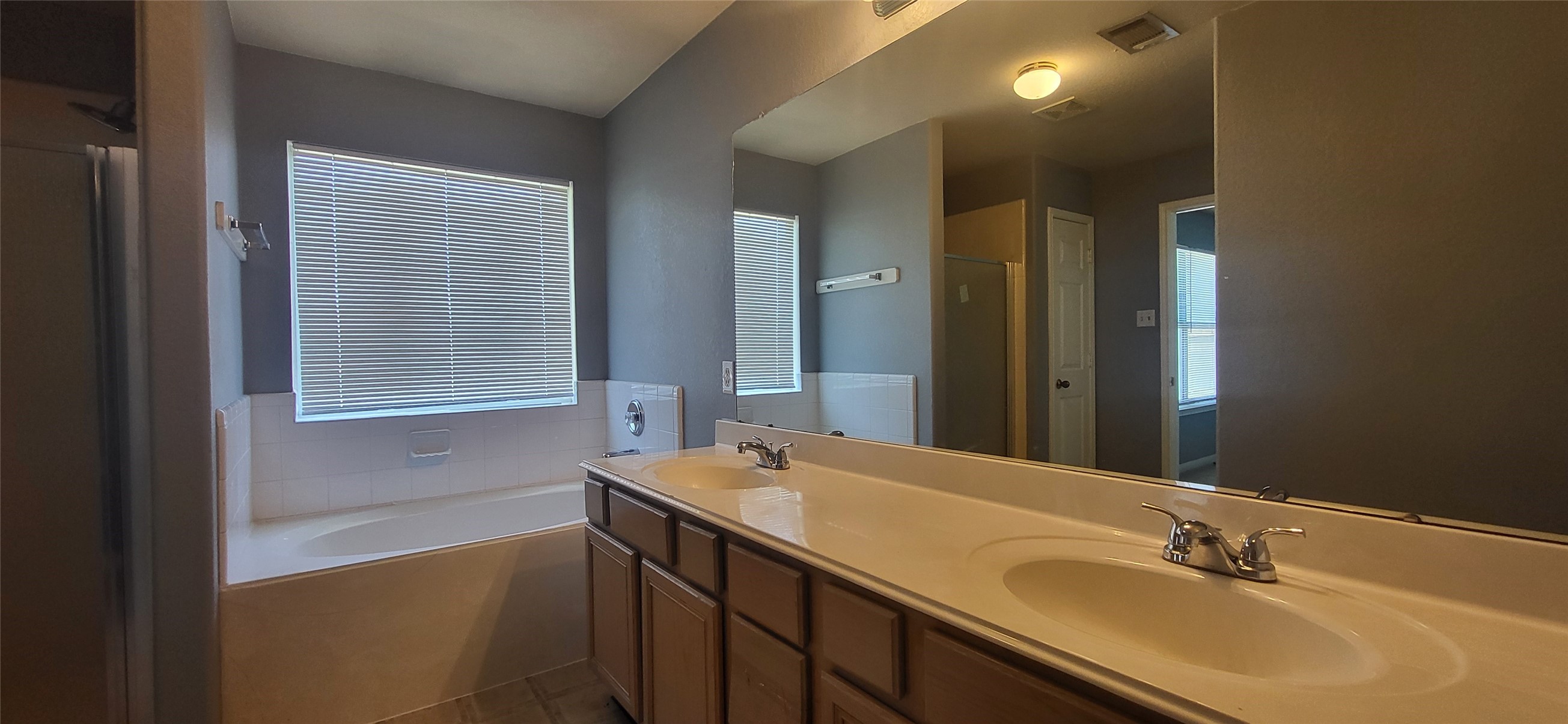 24022 Rockygate Drive Property Photo 11