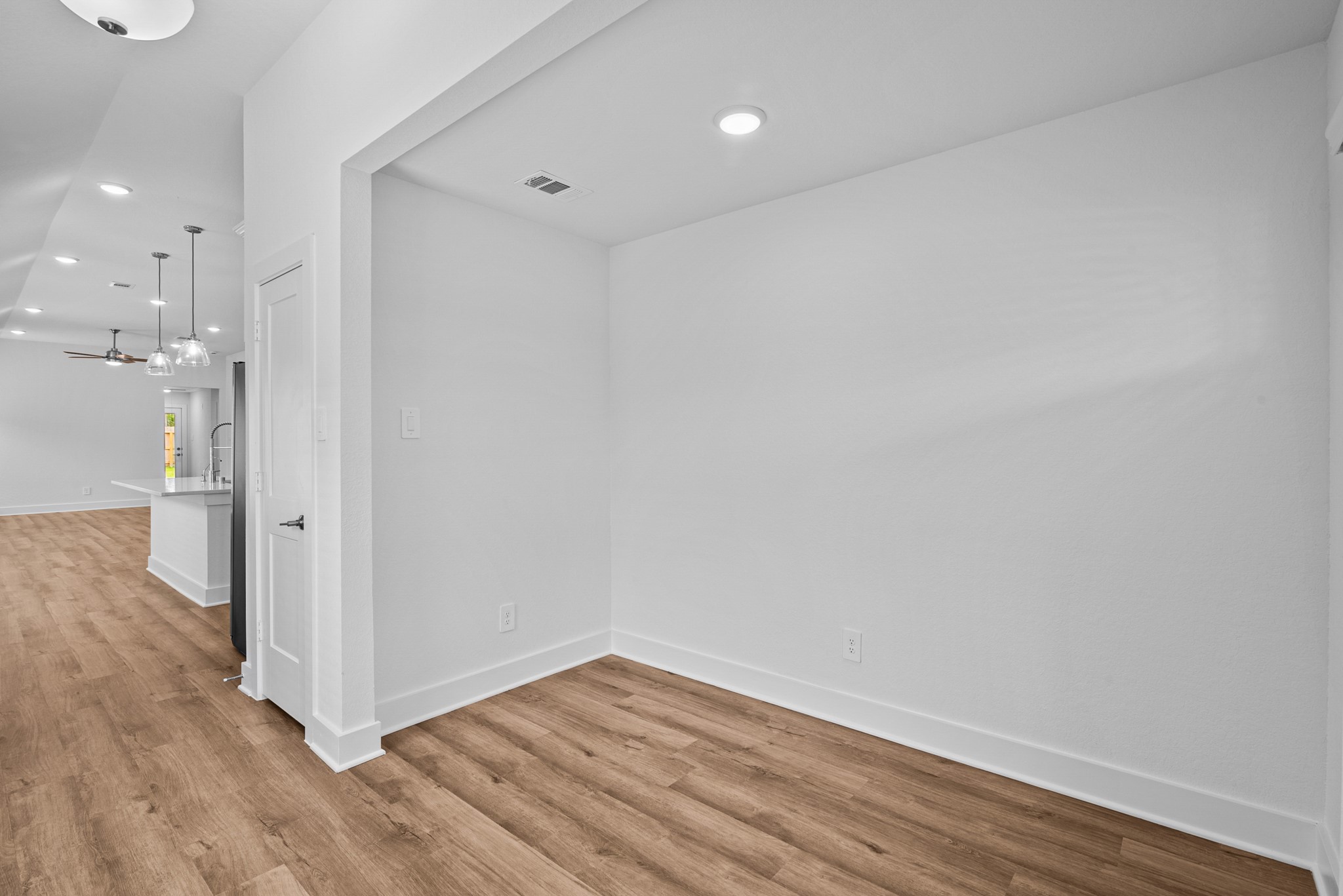 22334 Mountain Pine Drive Property Photo 9