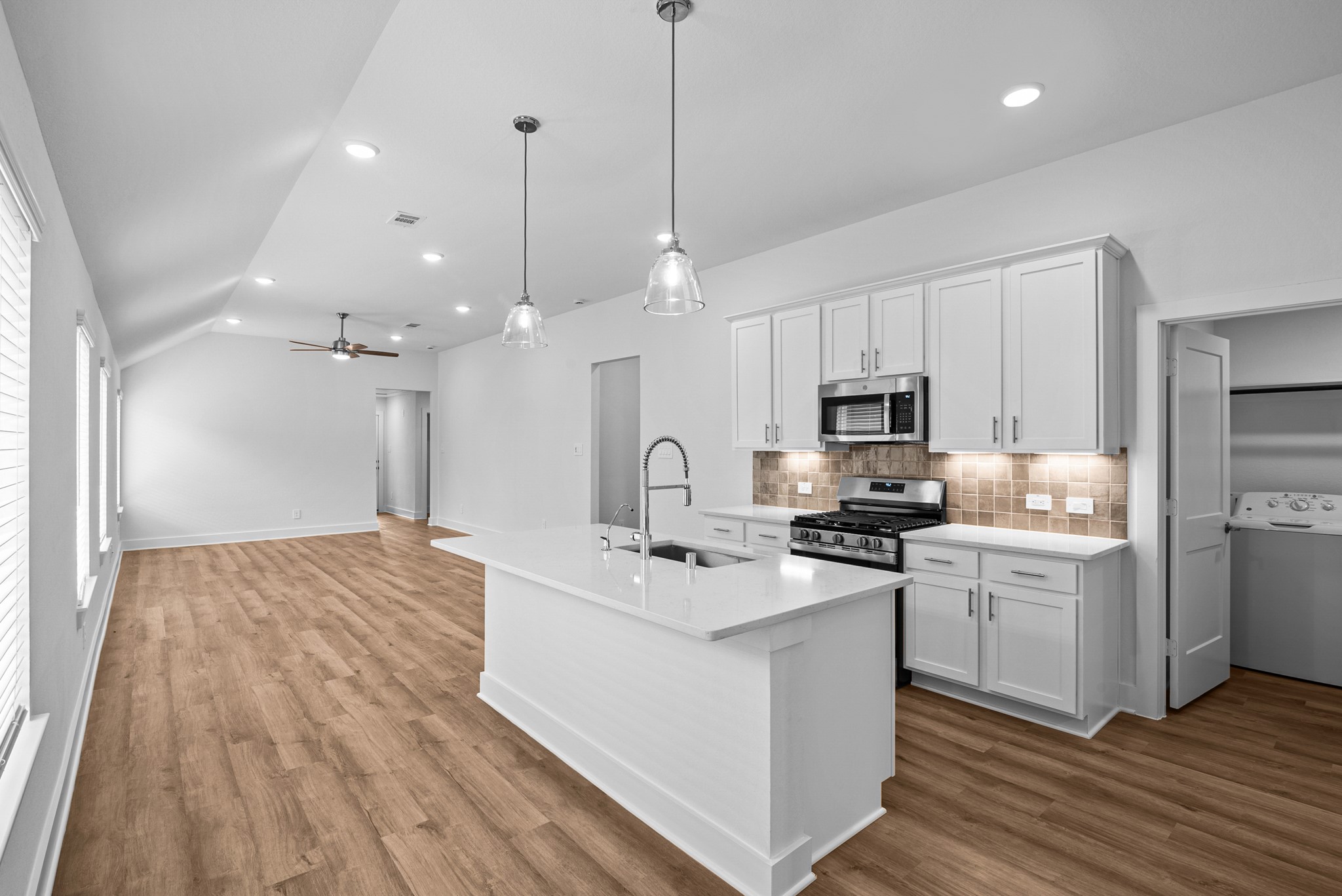 22334 Mountain Pine Drive Property Photo 10