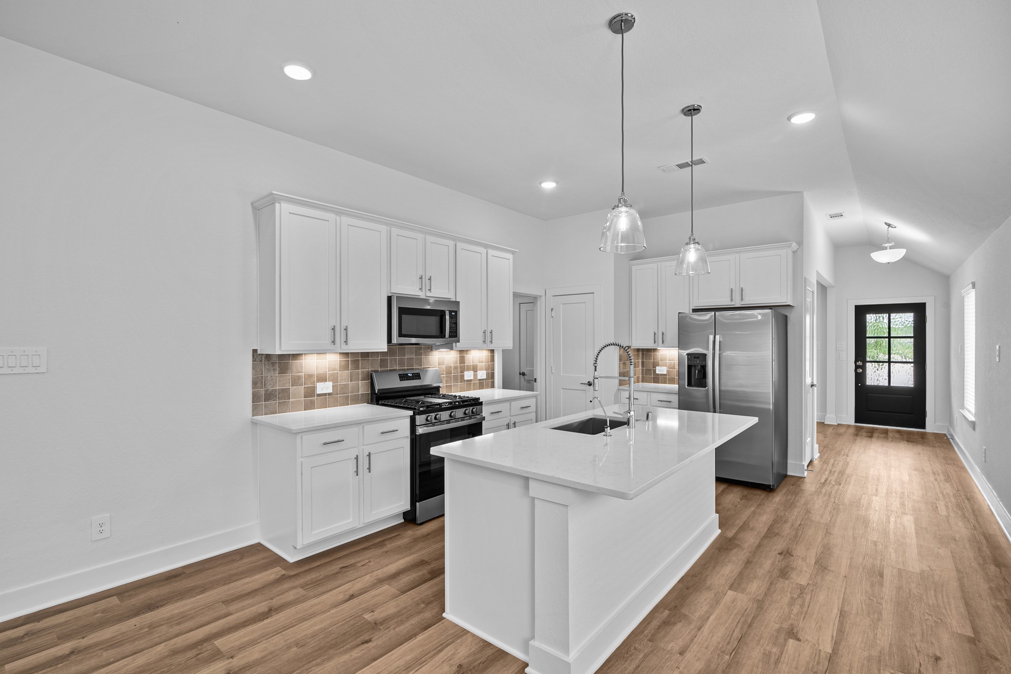 22334 Mountain Pine Drive Property Photo 11