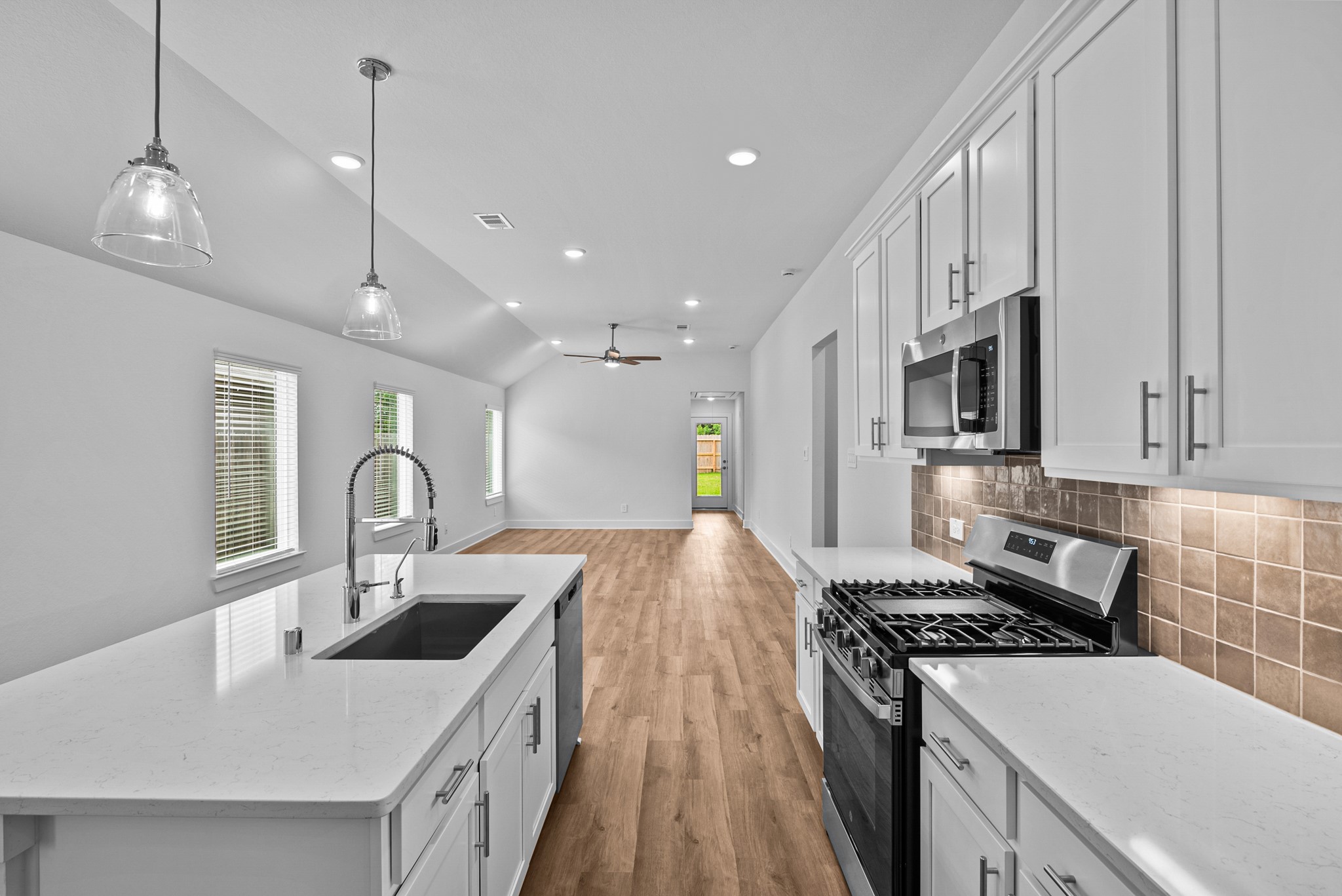 22334 Mountain Pine Drive Property Photo 12