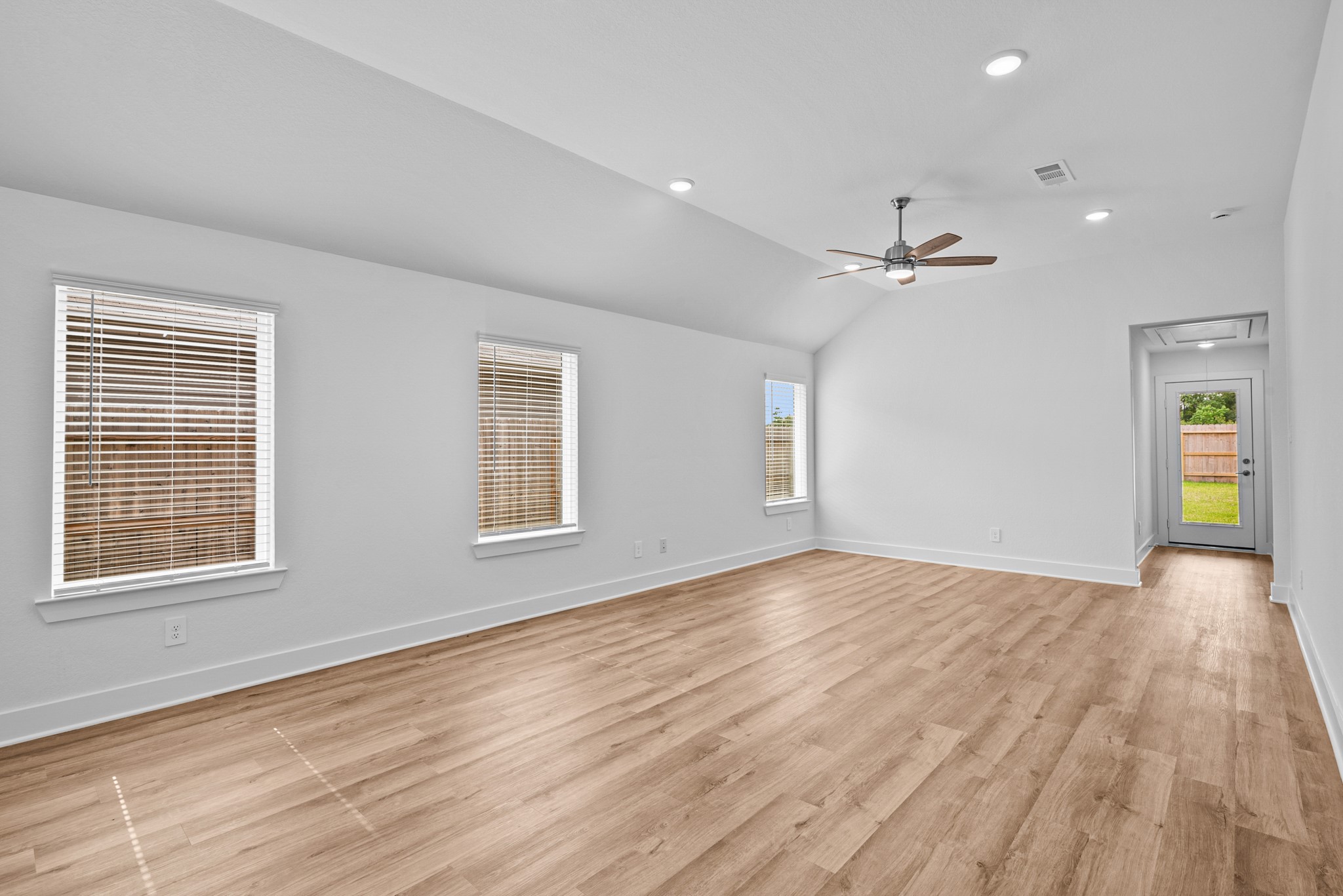 22334 Mountain Pine Drive Property Photo 14