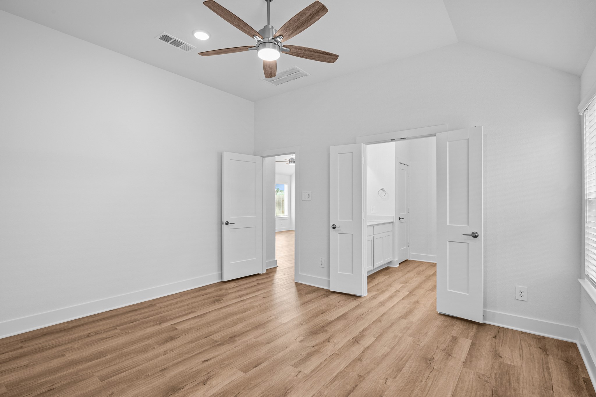 22334 Mountain Pine Drive Property Photo 16