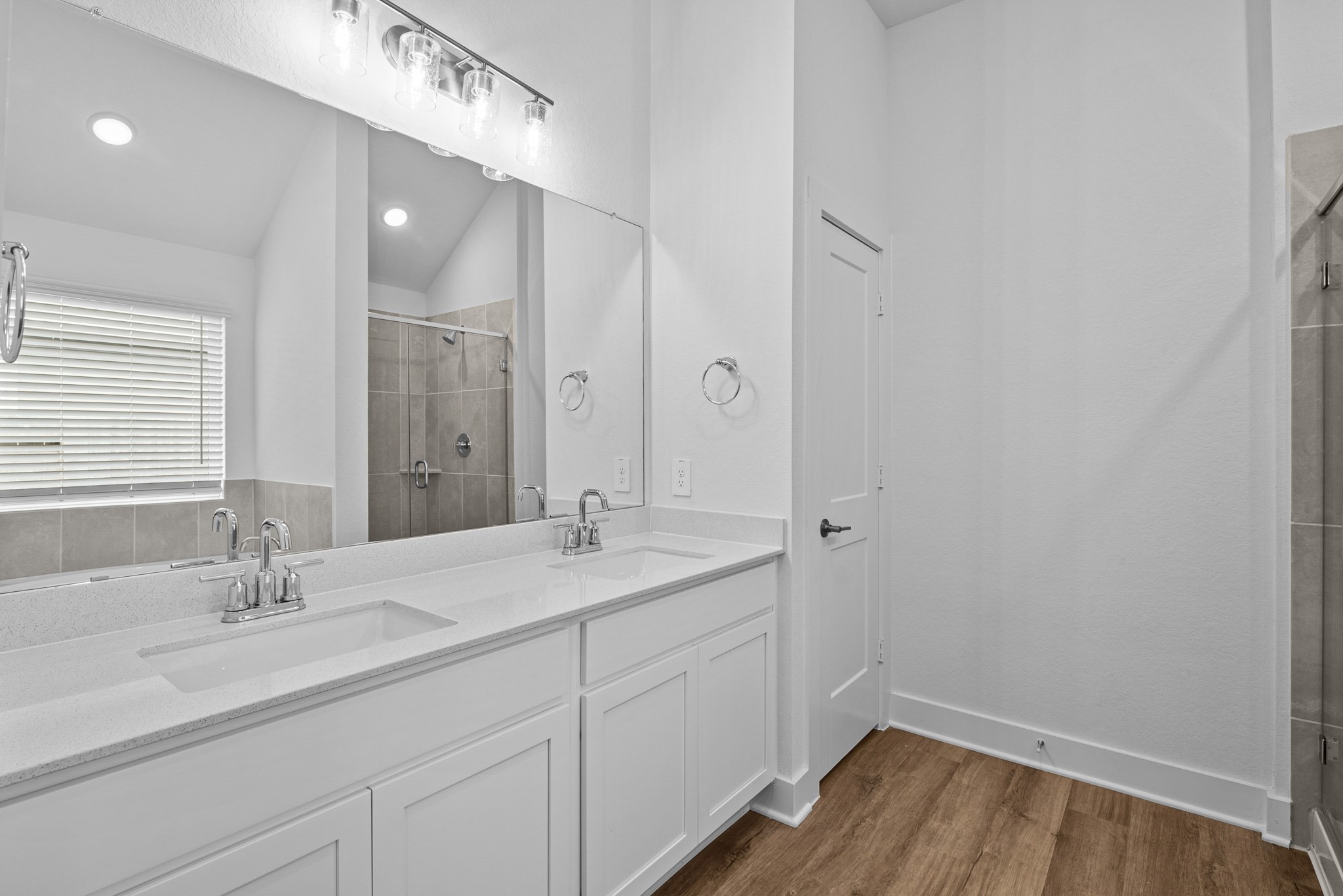 22334 Mountain Pine Drive Property Photo 18