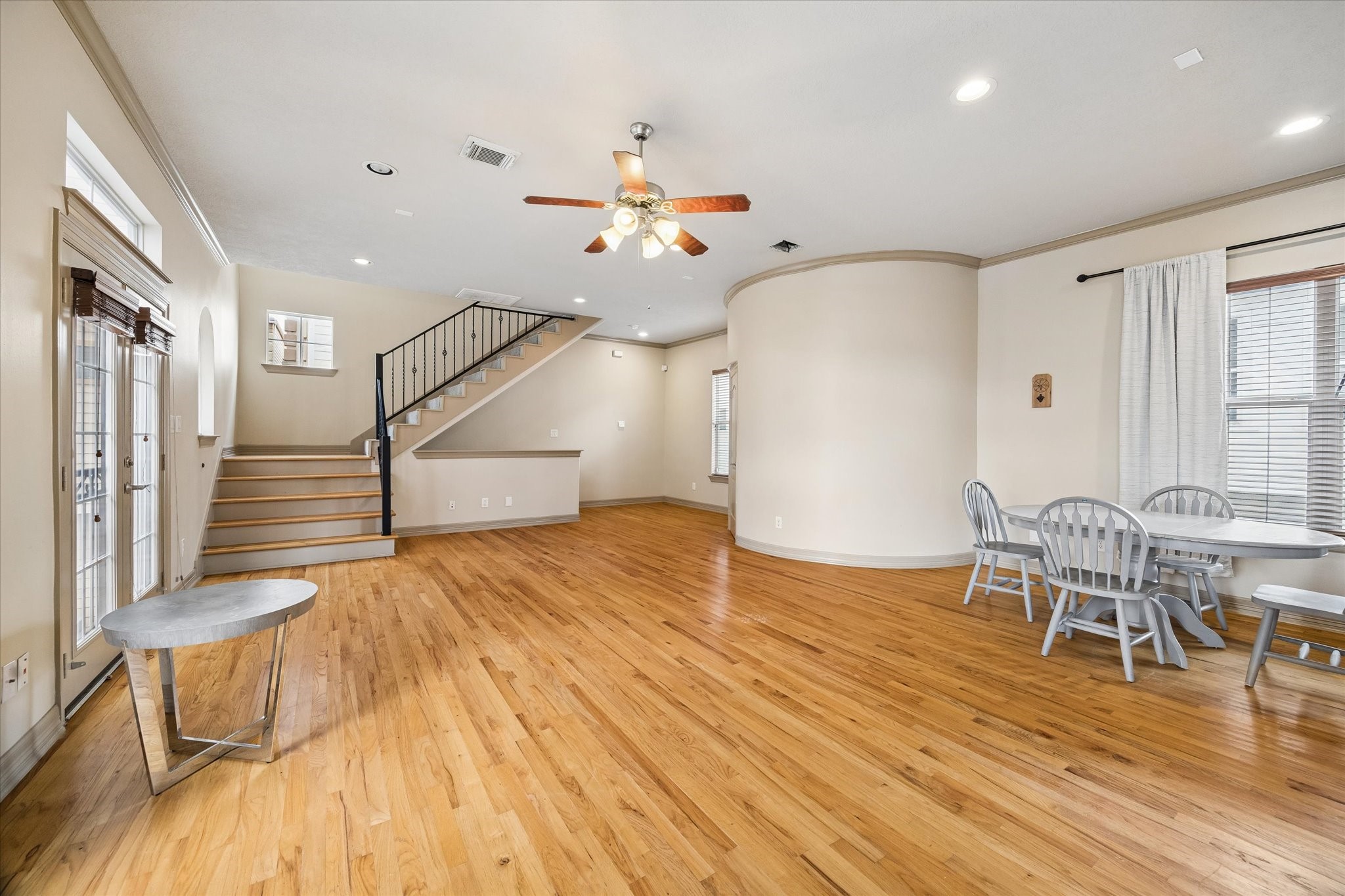 5715 Kiam Street Property Photo 9