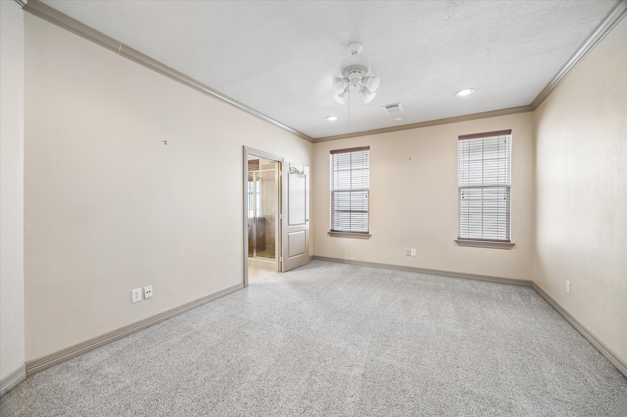 5715 Kiam Street Property Photo 11