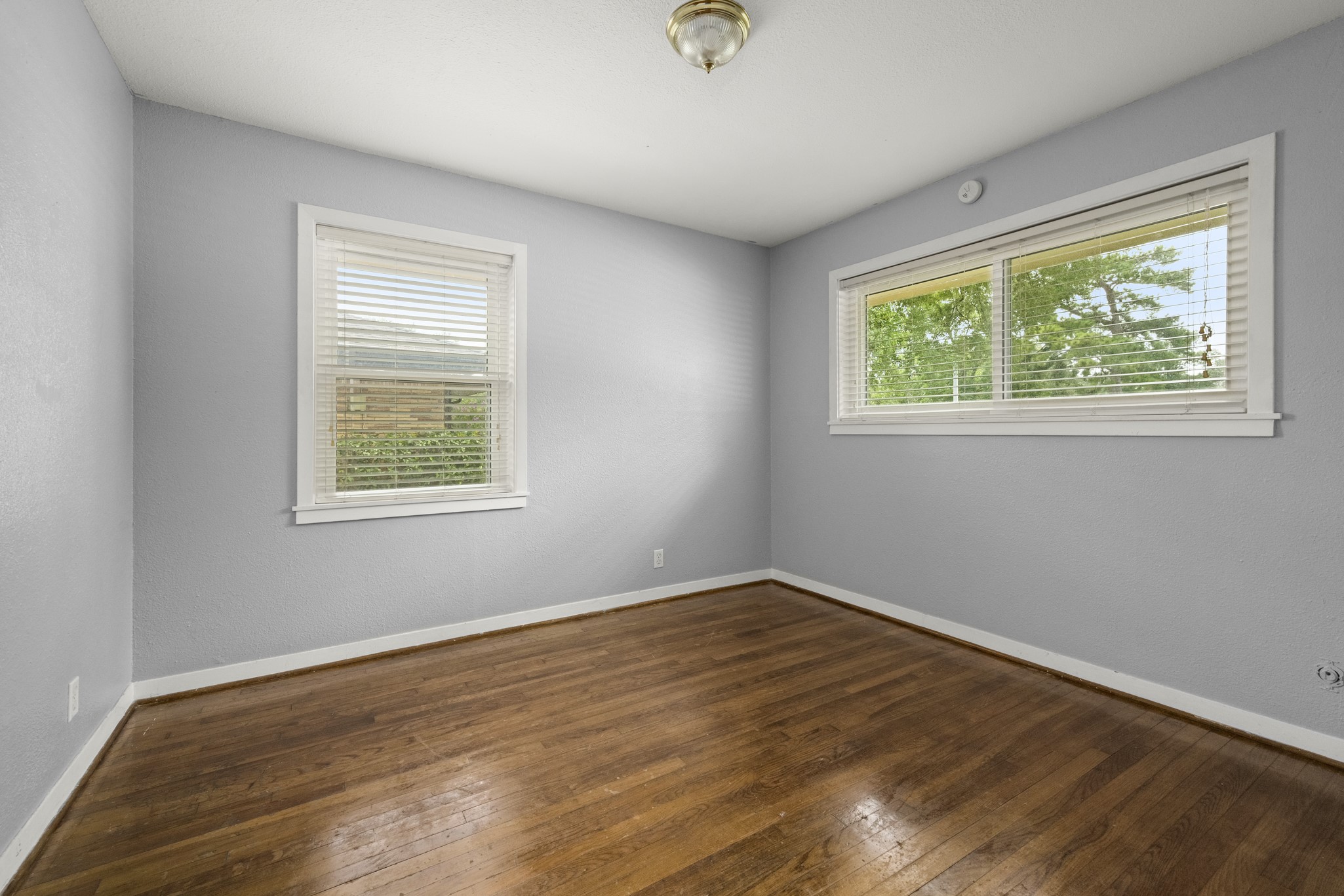 5106 W 43rd Property Photo 15