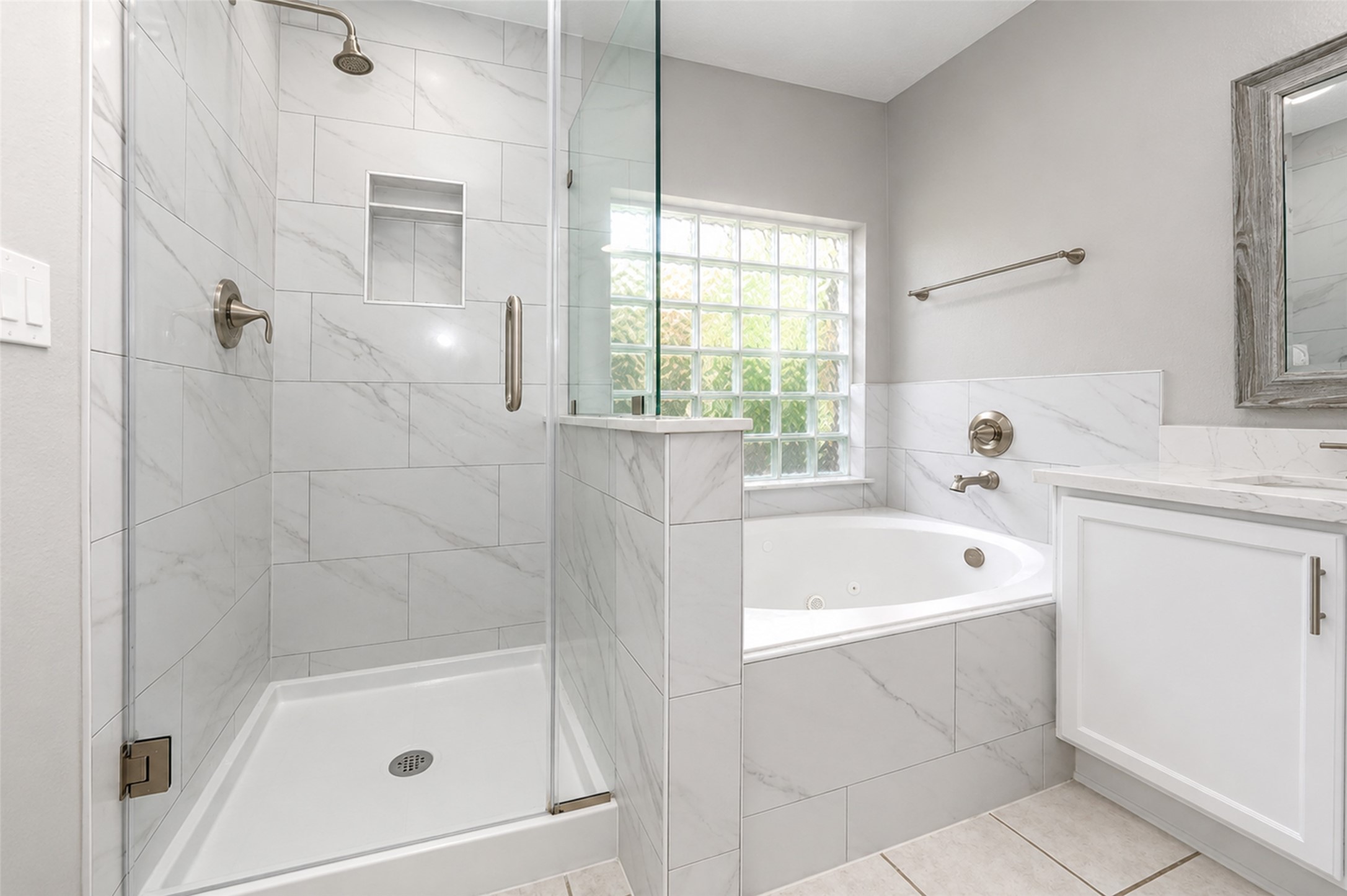 4815 Cliffpoint Court Property Photo 18