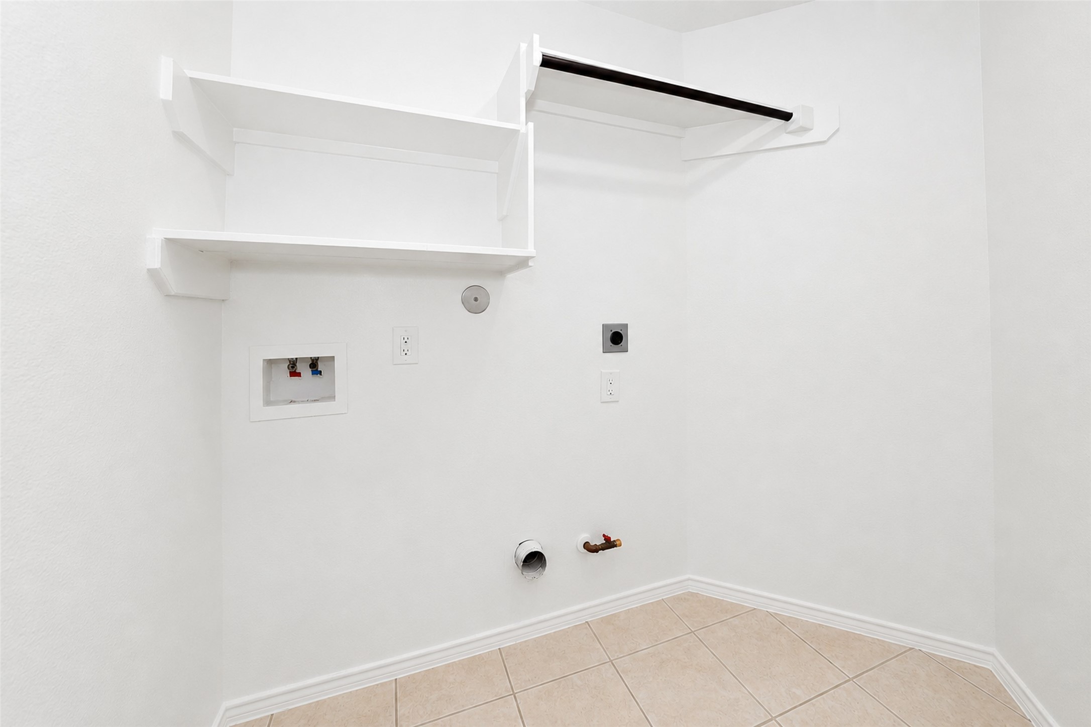 4815 Cliffpoint Court Property Photo 25