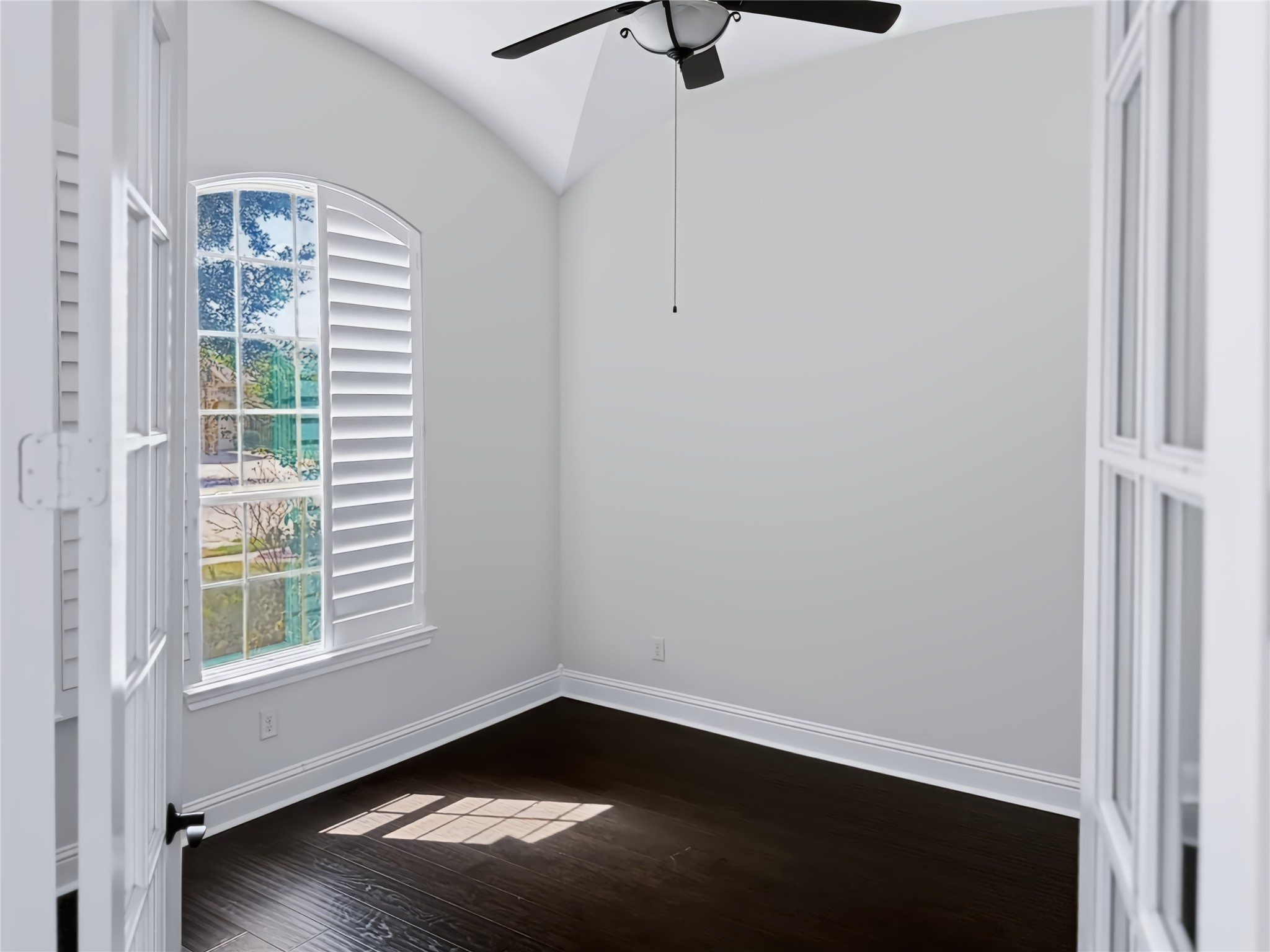 11410 Lazarro Lane Property Photo 6