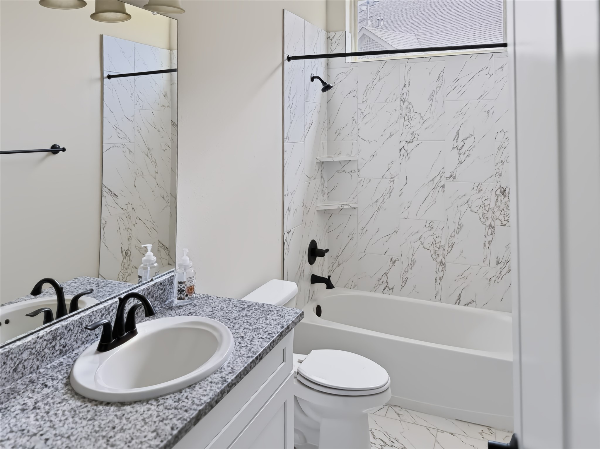 11410 Lazarro Lane Property Photo 16