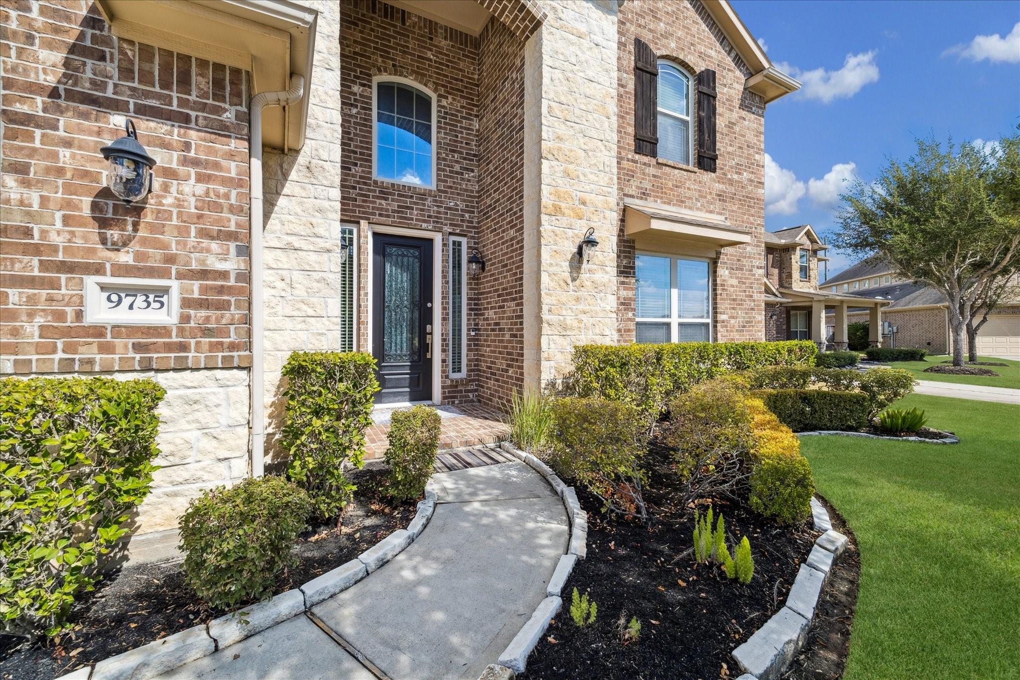 9735 Carina Forest Court Property Photo 2