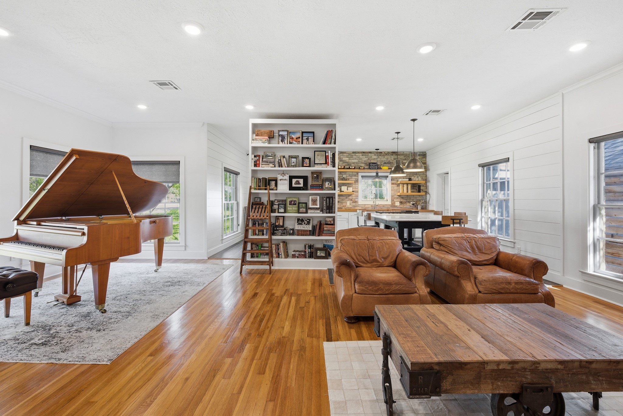 107 Pershing Avenue Property Photo 10