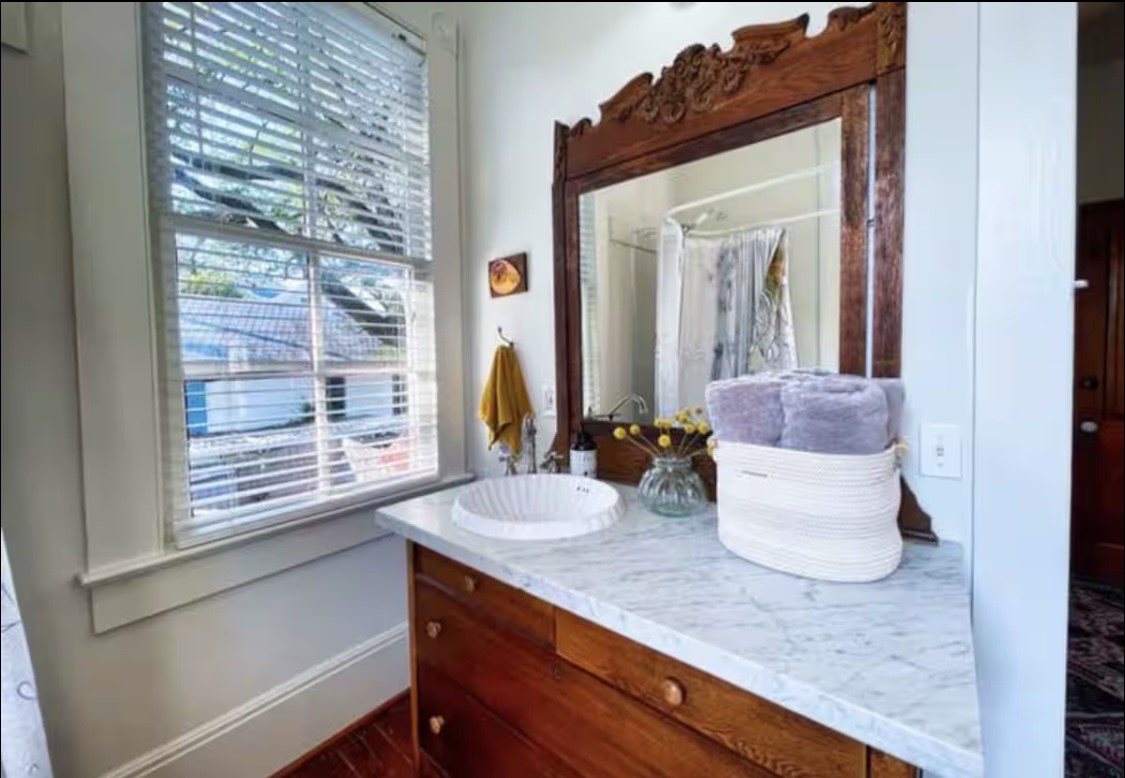 2328 Avenue M Property Photo 10