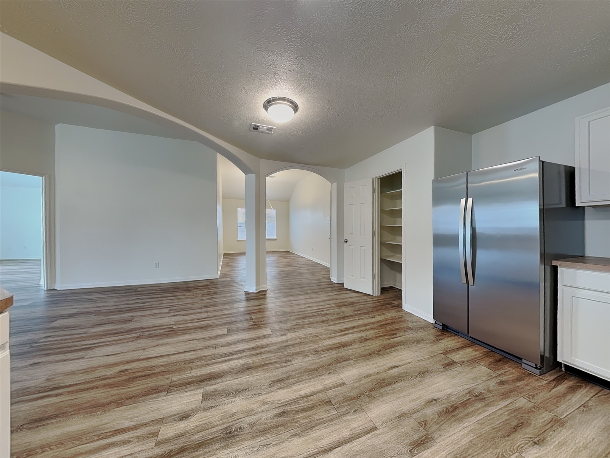 2518 Halstead Drive Property Photo 3