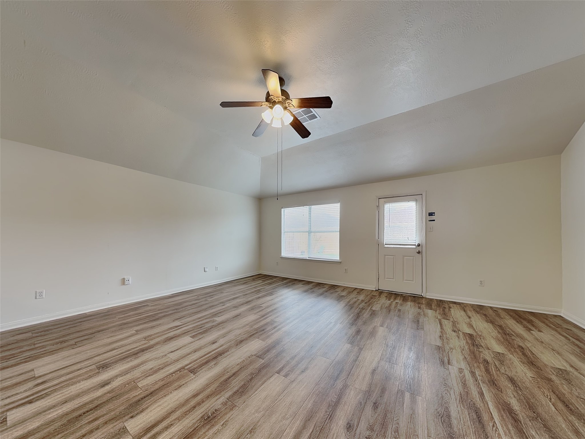 2518 Halstead Drive Property Photo 8