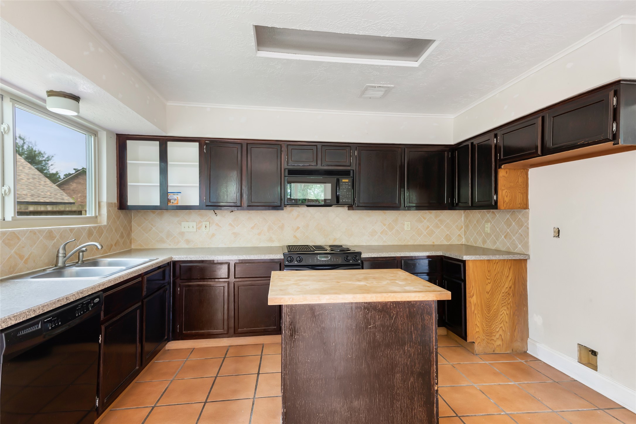 3303 Valley Gardens Drive Property Photo 14