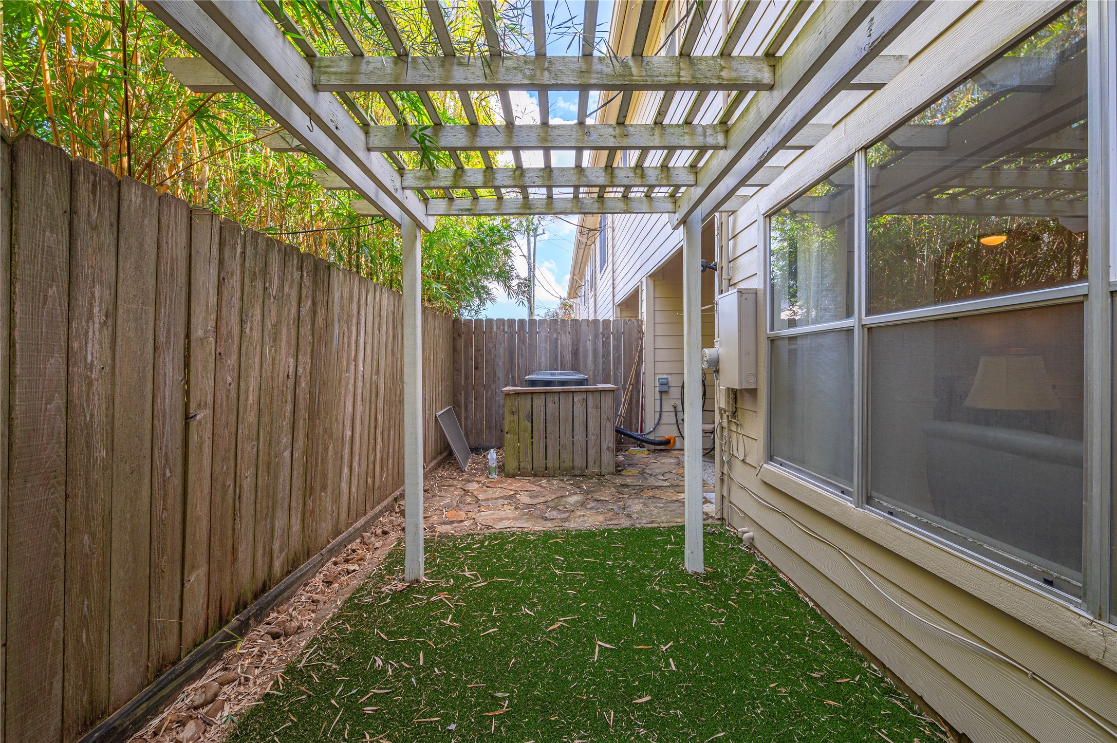 2060 Glencove Drive Property Photo 26